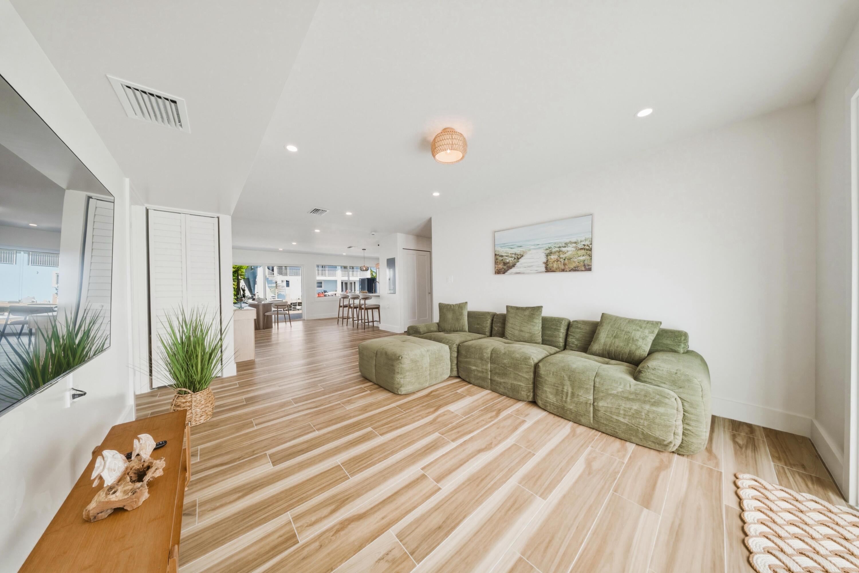 150 E 63rd Street Ocean Property Photo 9