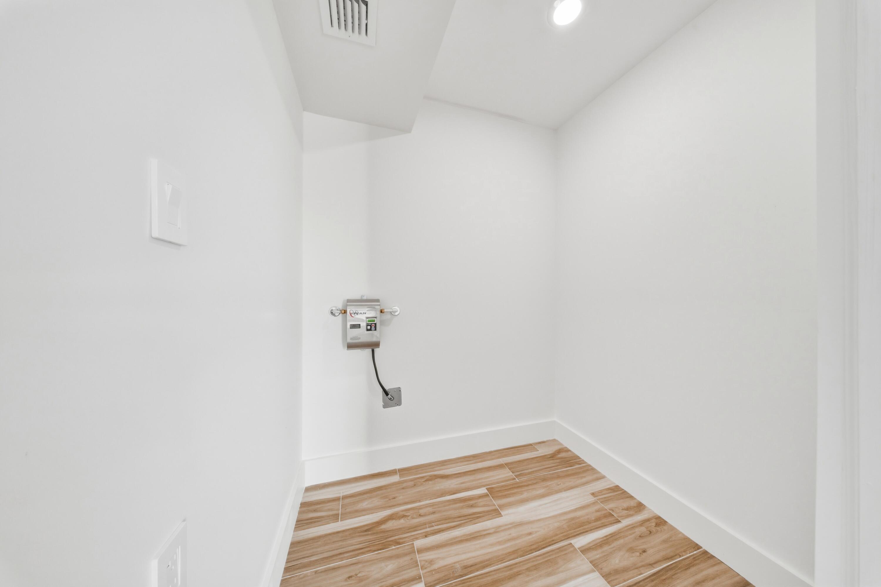 150 E 63rd Street Ocean Property Photo 21