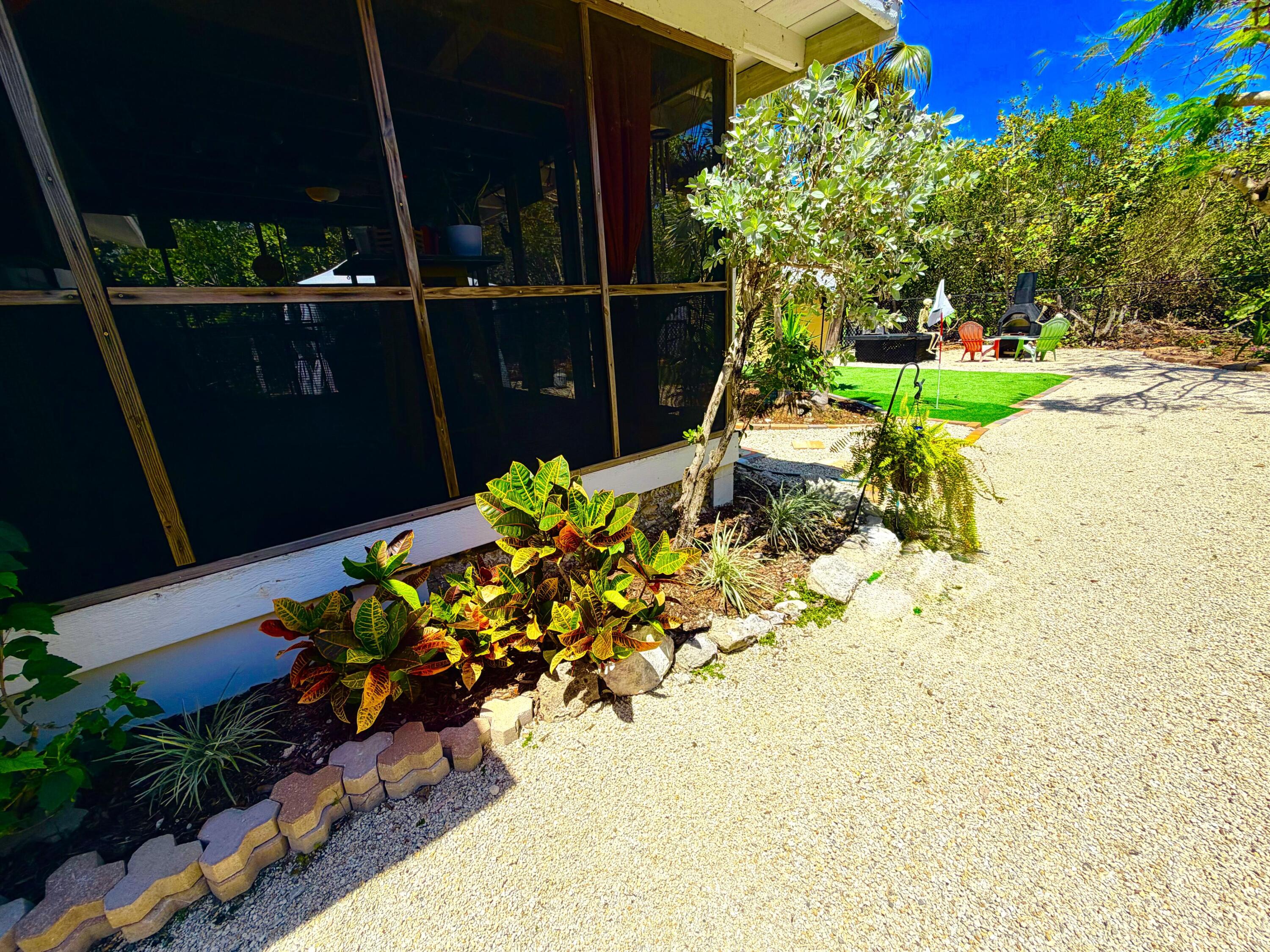 30375 Oleander Boulevard Property Photo 3