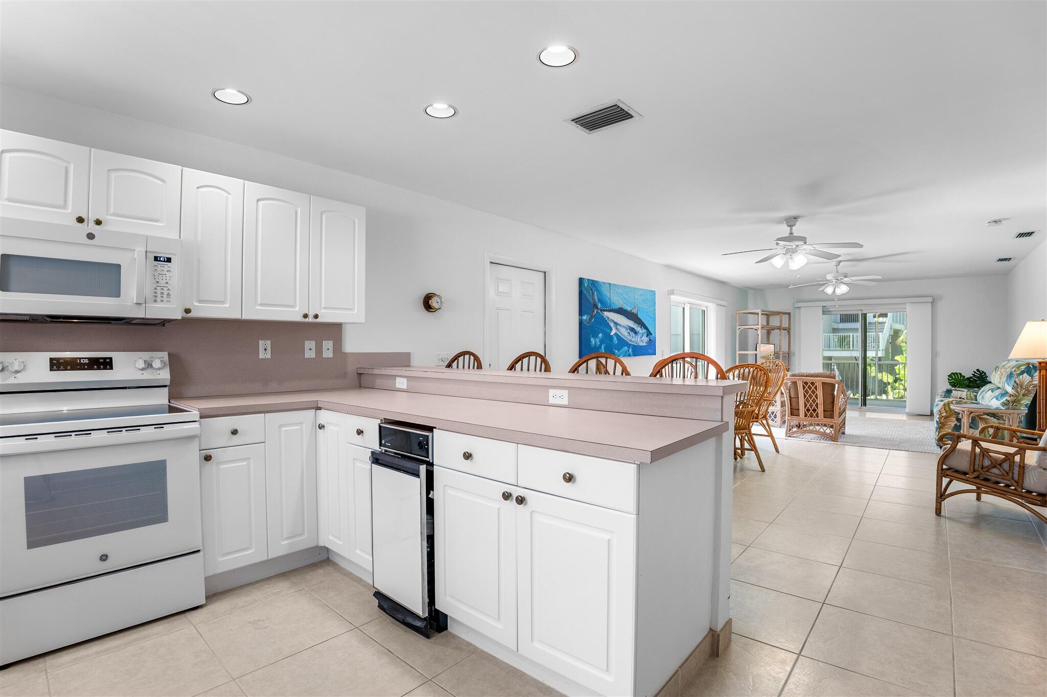 249 W Seaview Drive Property Photo 5
