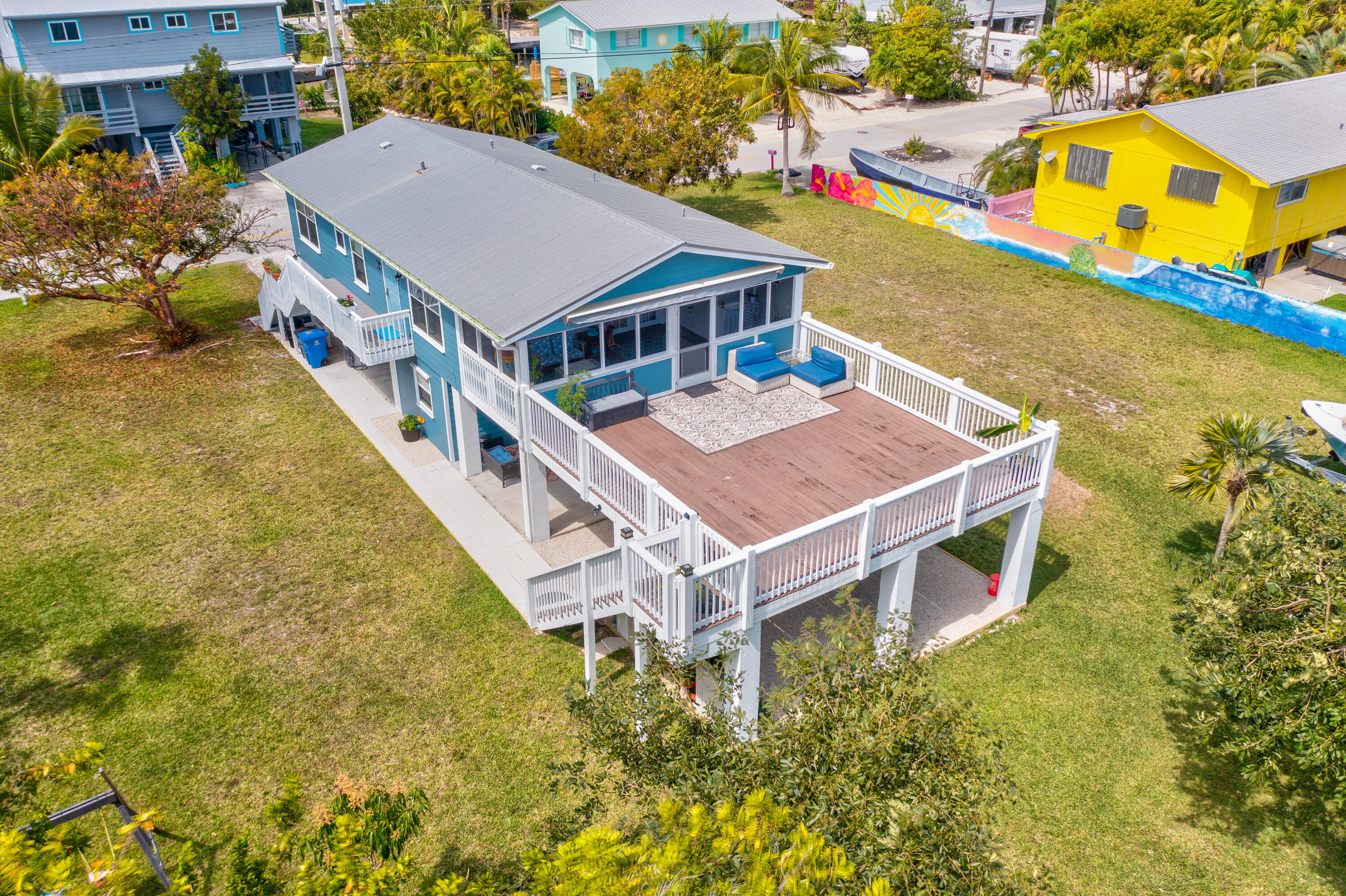 937 Loggerhead Lane Property Photo 1
