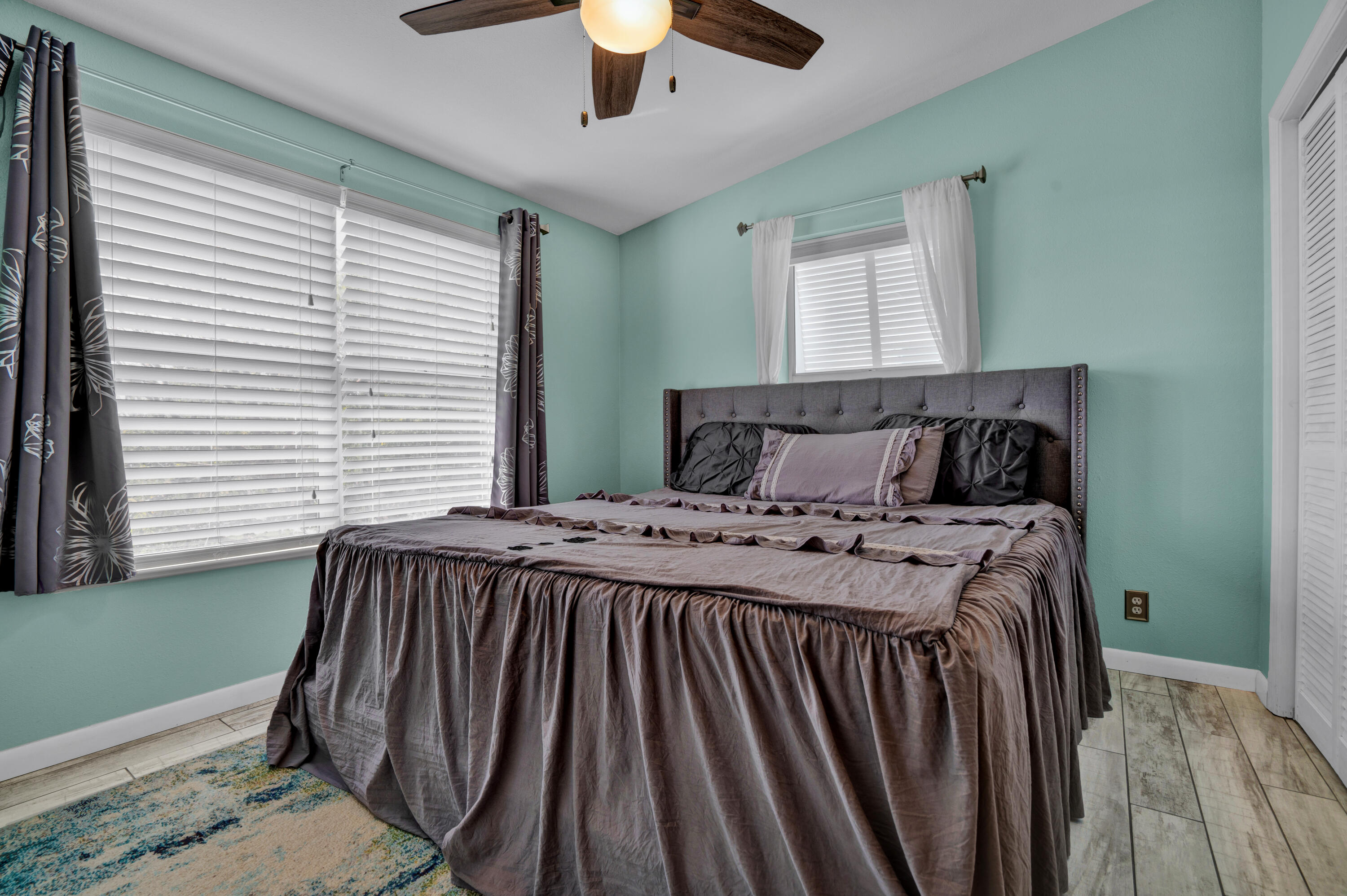 937 Loggerhead Lane Property Photo 11
