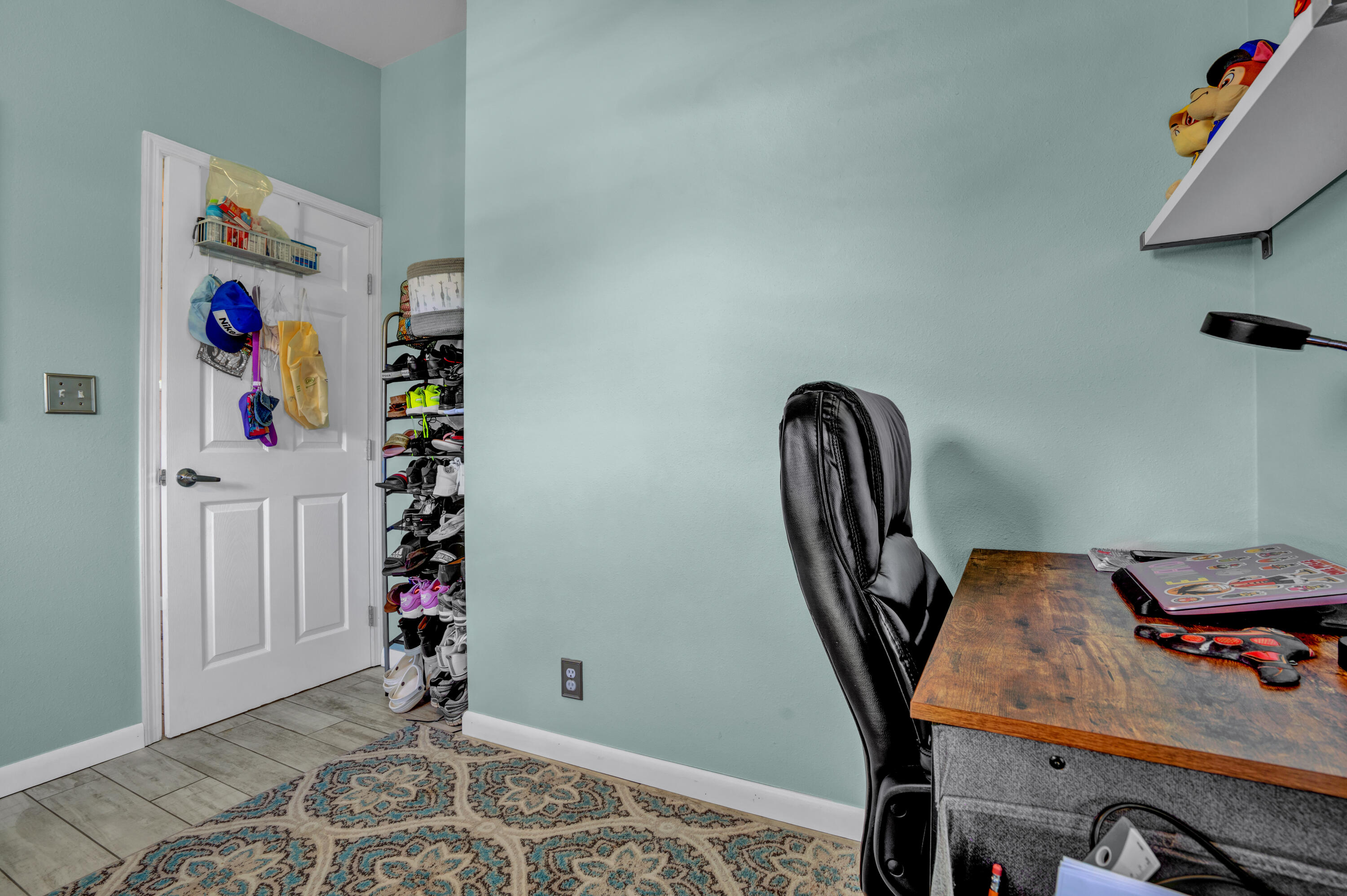 937 Loggerhead Lane Property Photo 16