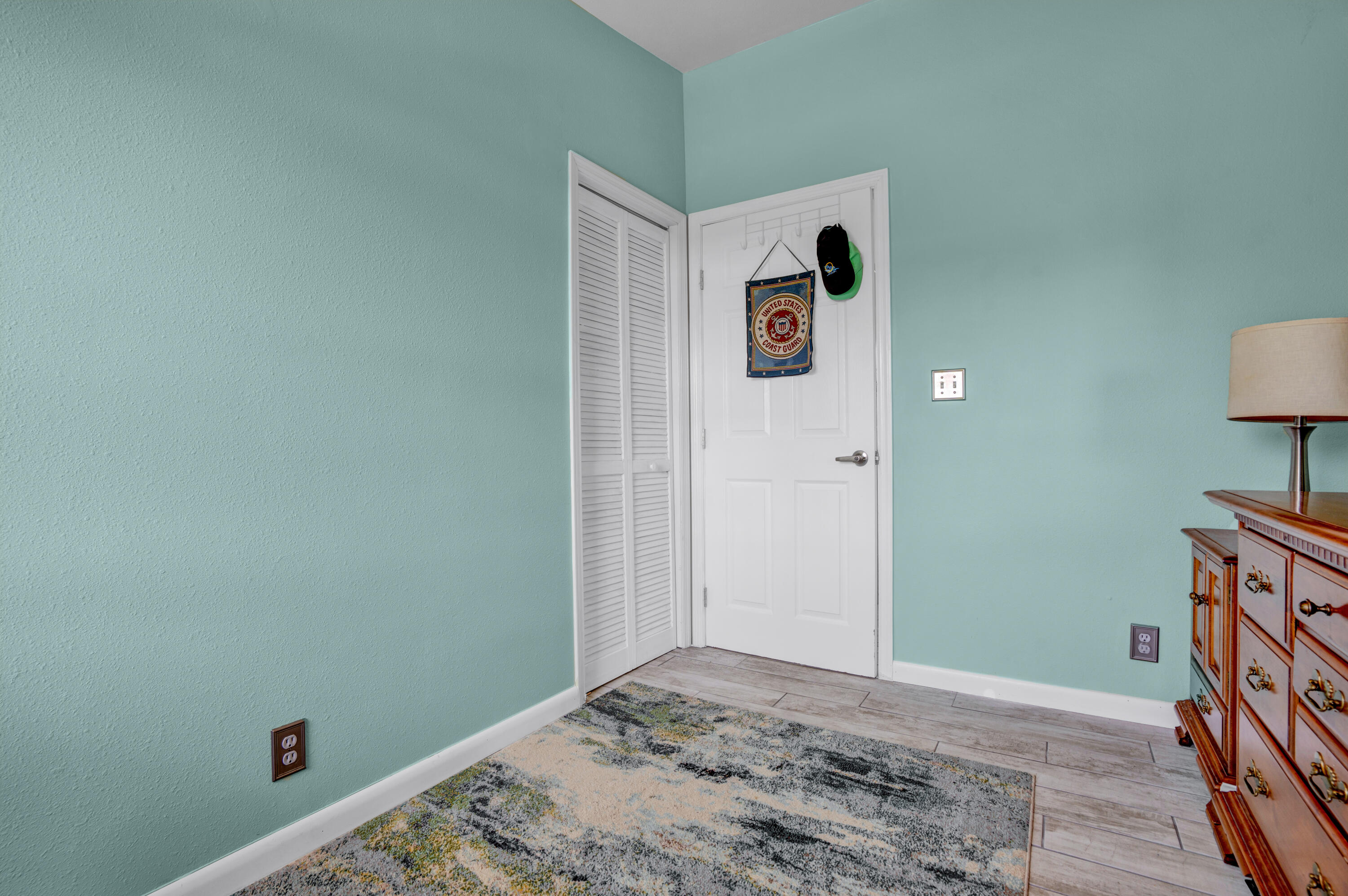 937 Loggerhead Lane Property Photo 17