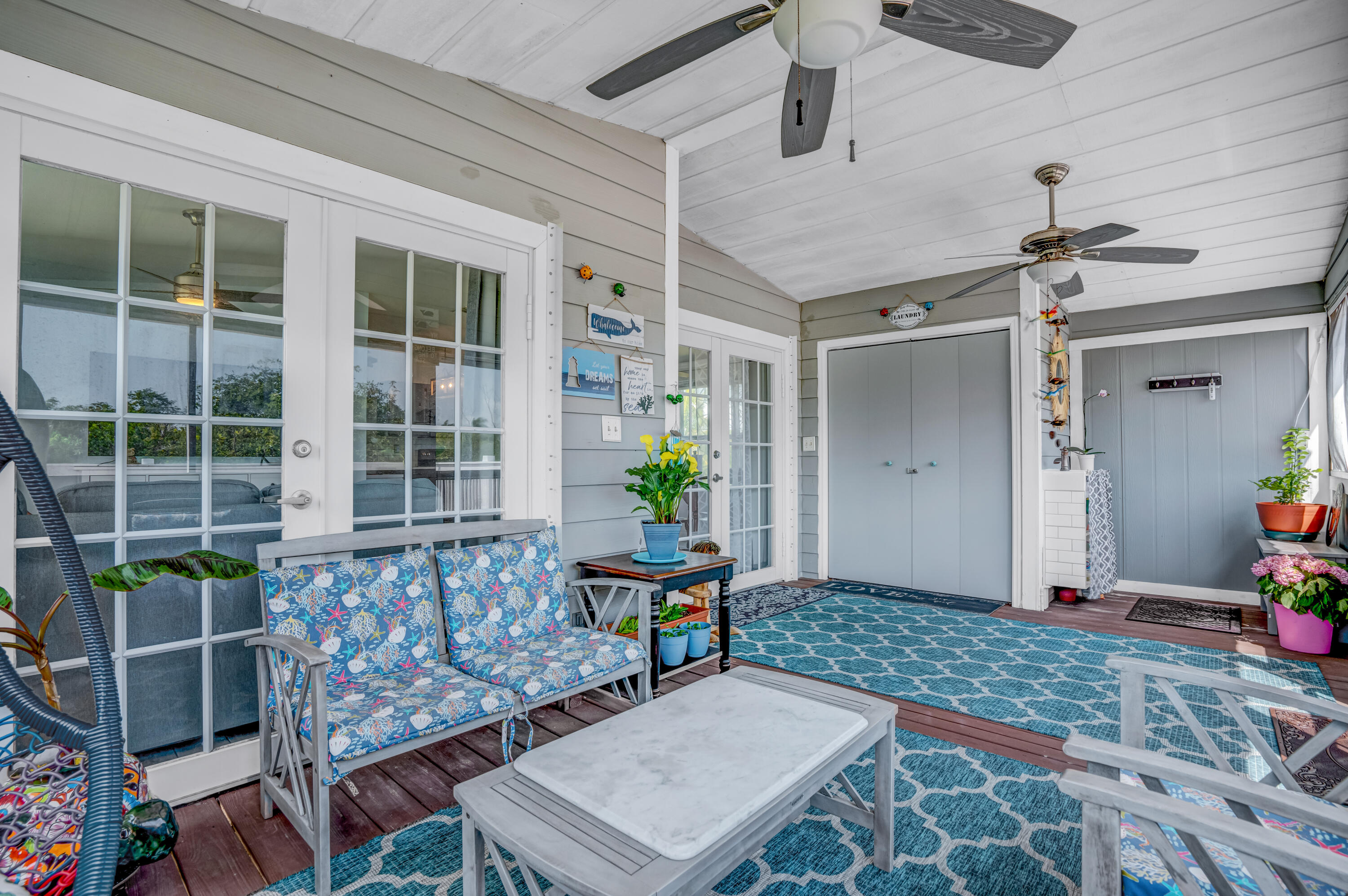 937 Loggerhead Lane Property Photo 23