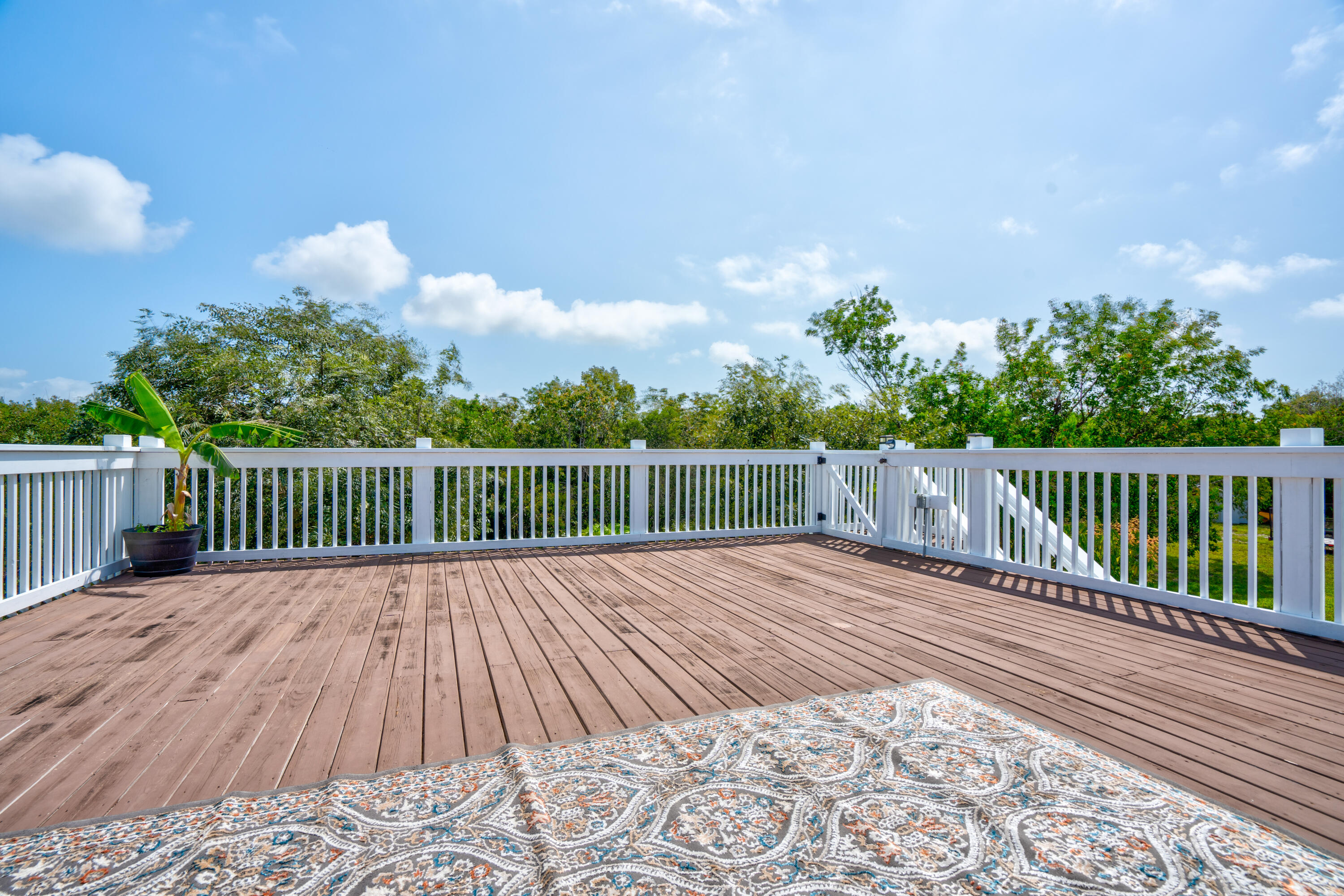 937 Loggerhead Lane Property Photo 26