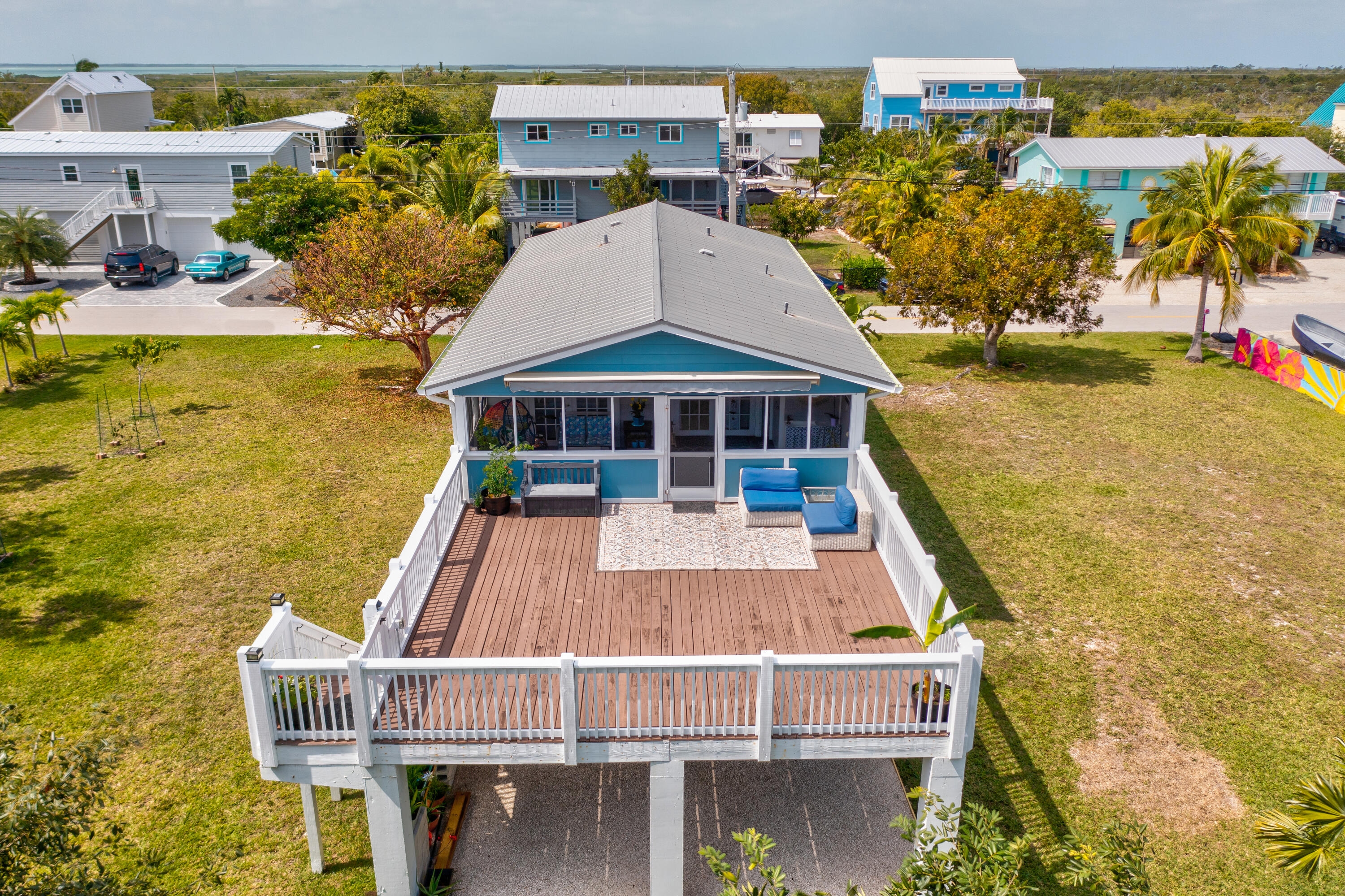 937 Loggerhead Lane Property Photo 36