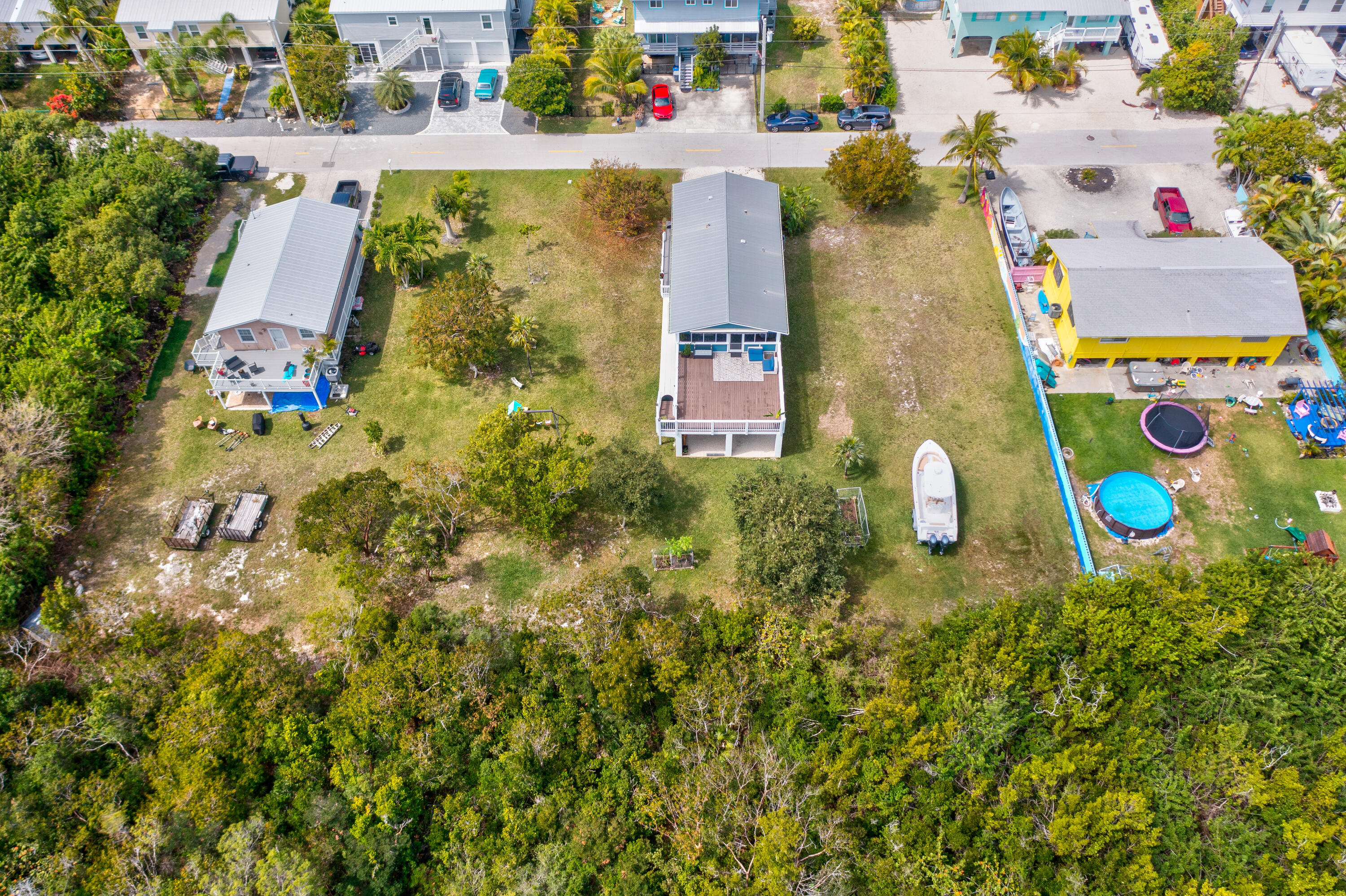 937 Loggerhead Lane Property Photo 39