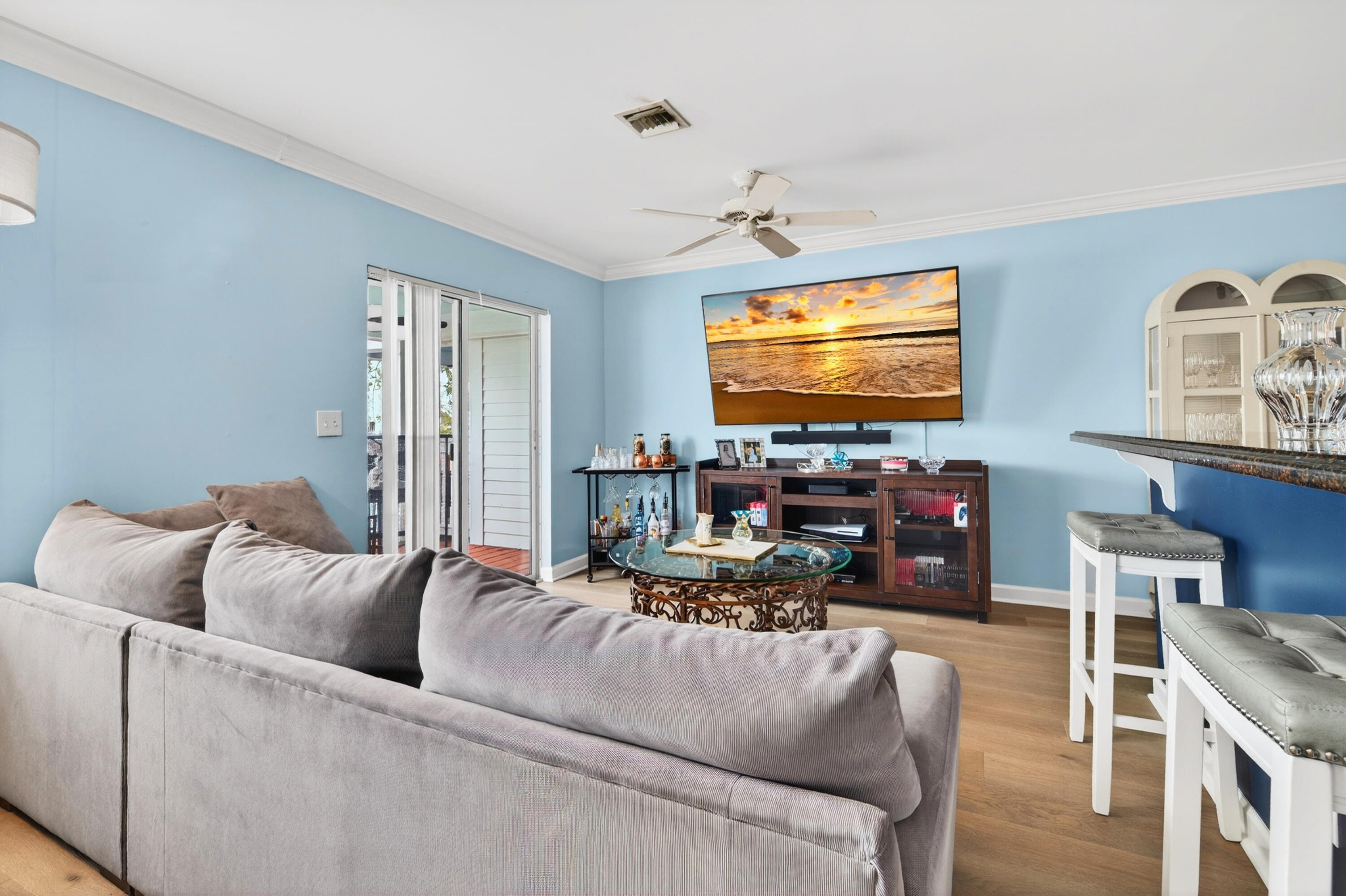 3029 N Roosevelt Boulevard Apt 11 Property Photo 3
