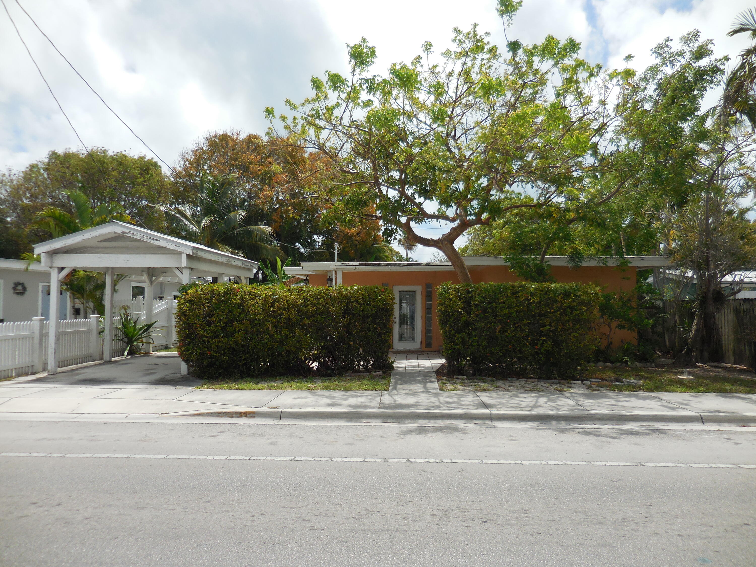1618 Flagler Avenue Property Photo 1
