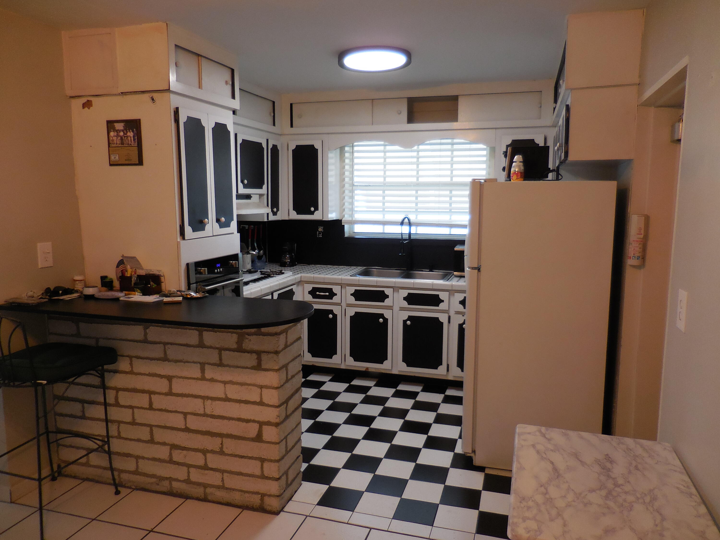 1618 Flagler Avenue Property Photo 10