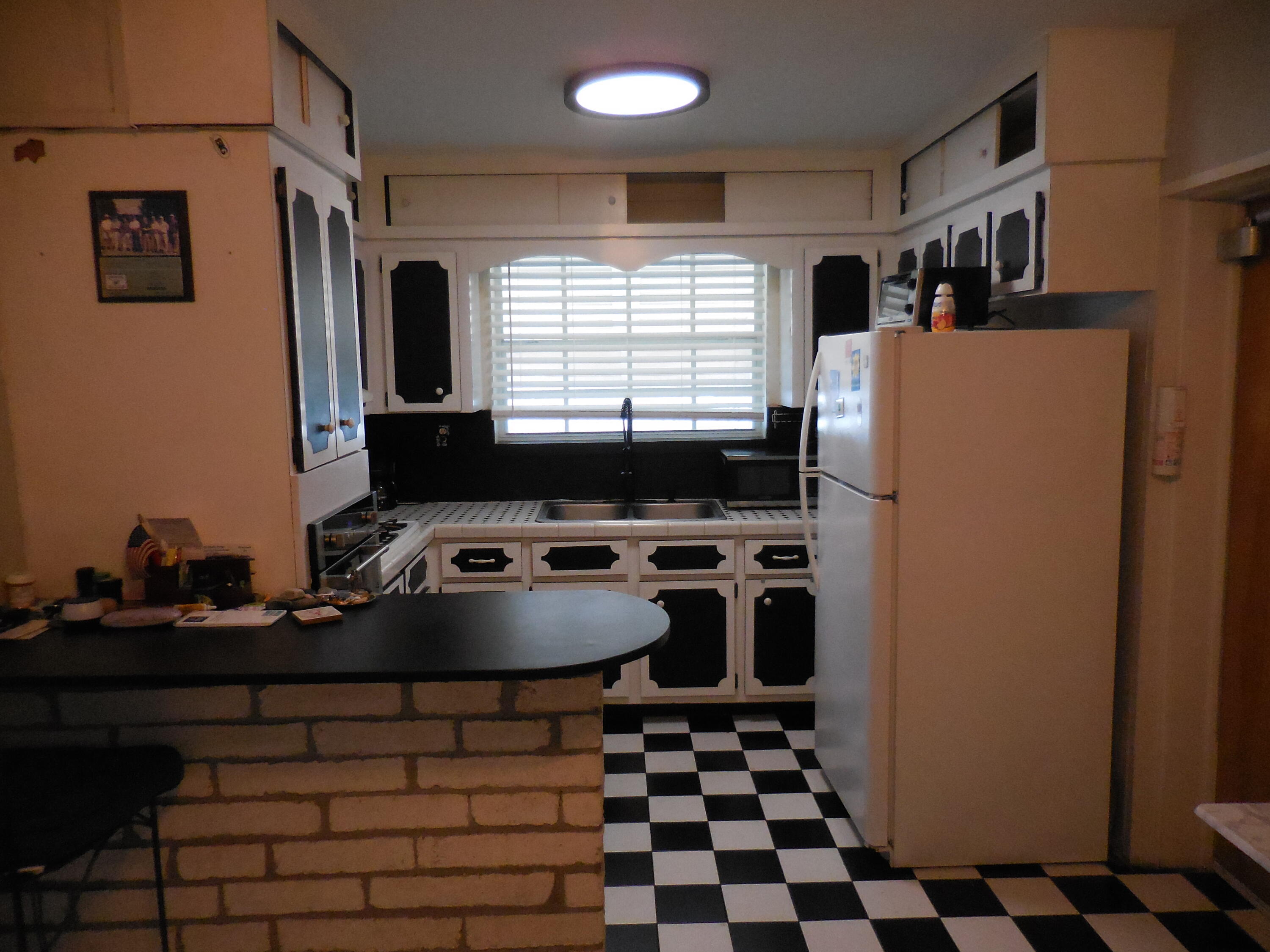 1618 Flagler Avenue Property Photo 11