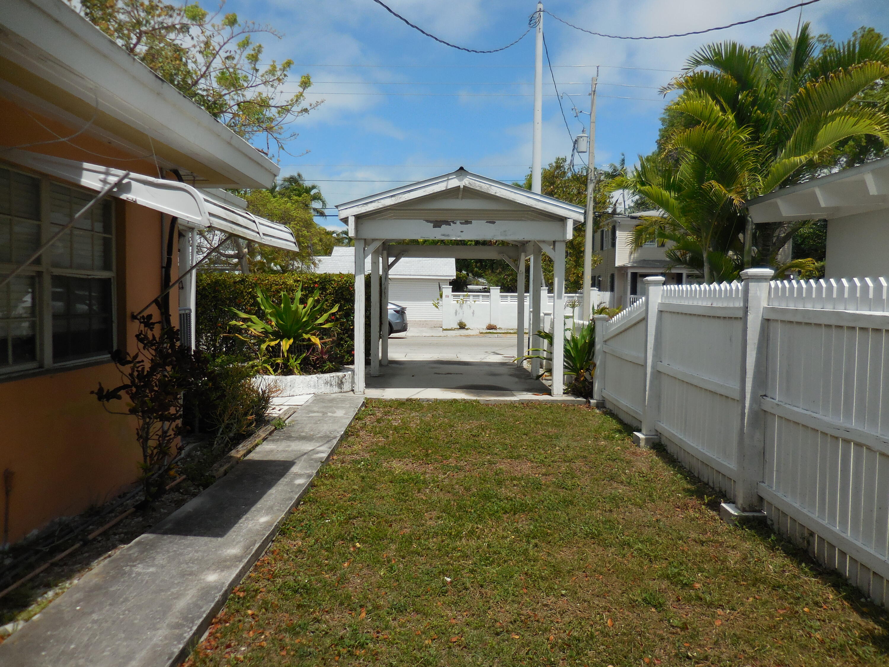1618 Flagler Avenue Property Photo 17