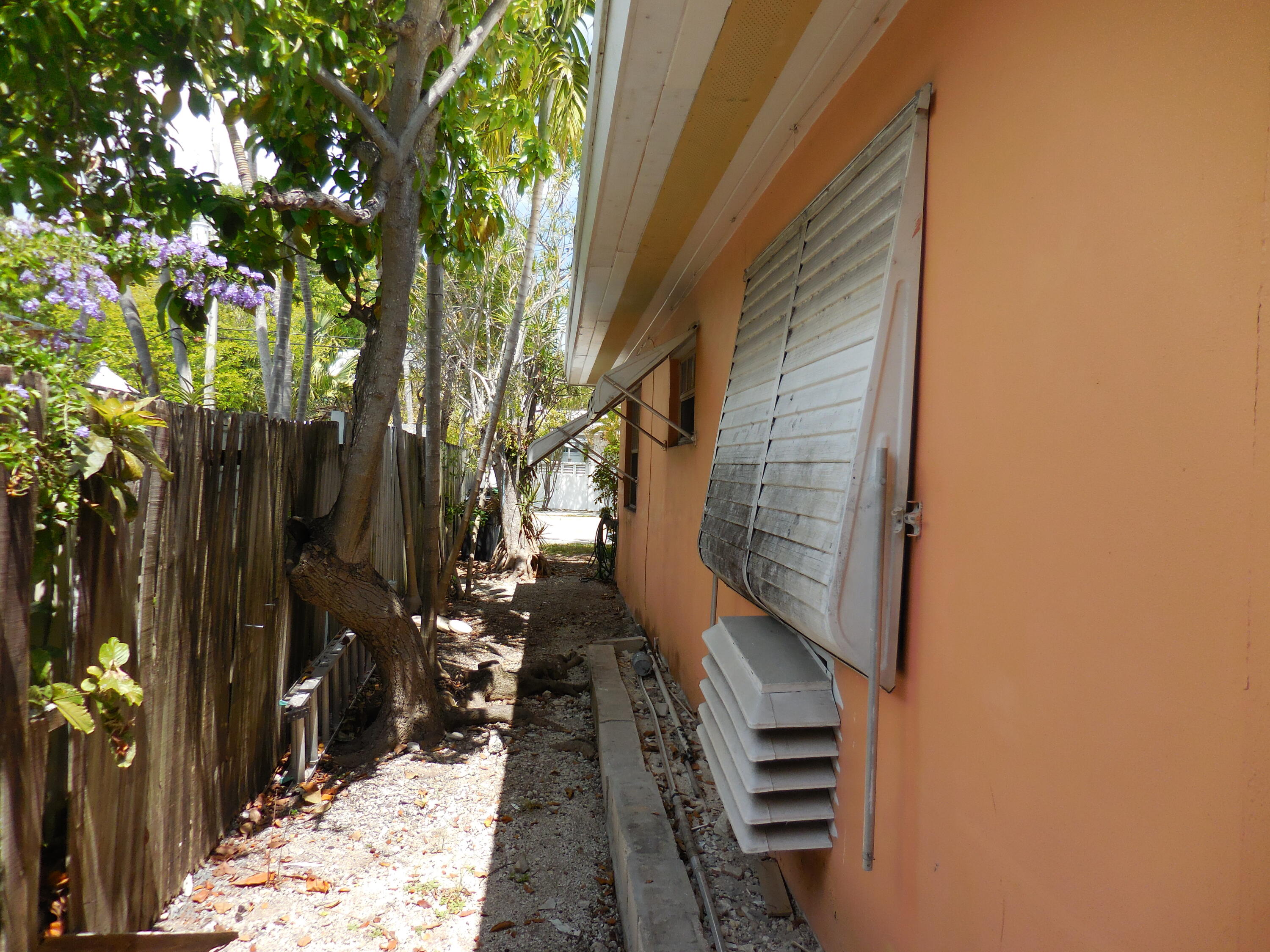 1618 Flagler Avenue Property Photo 23