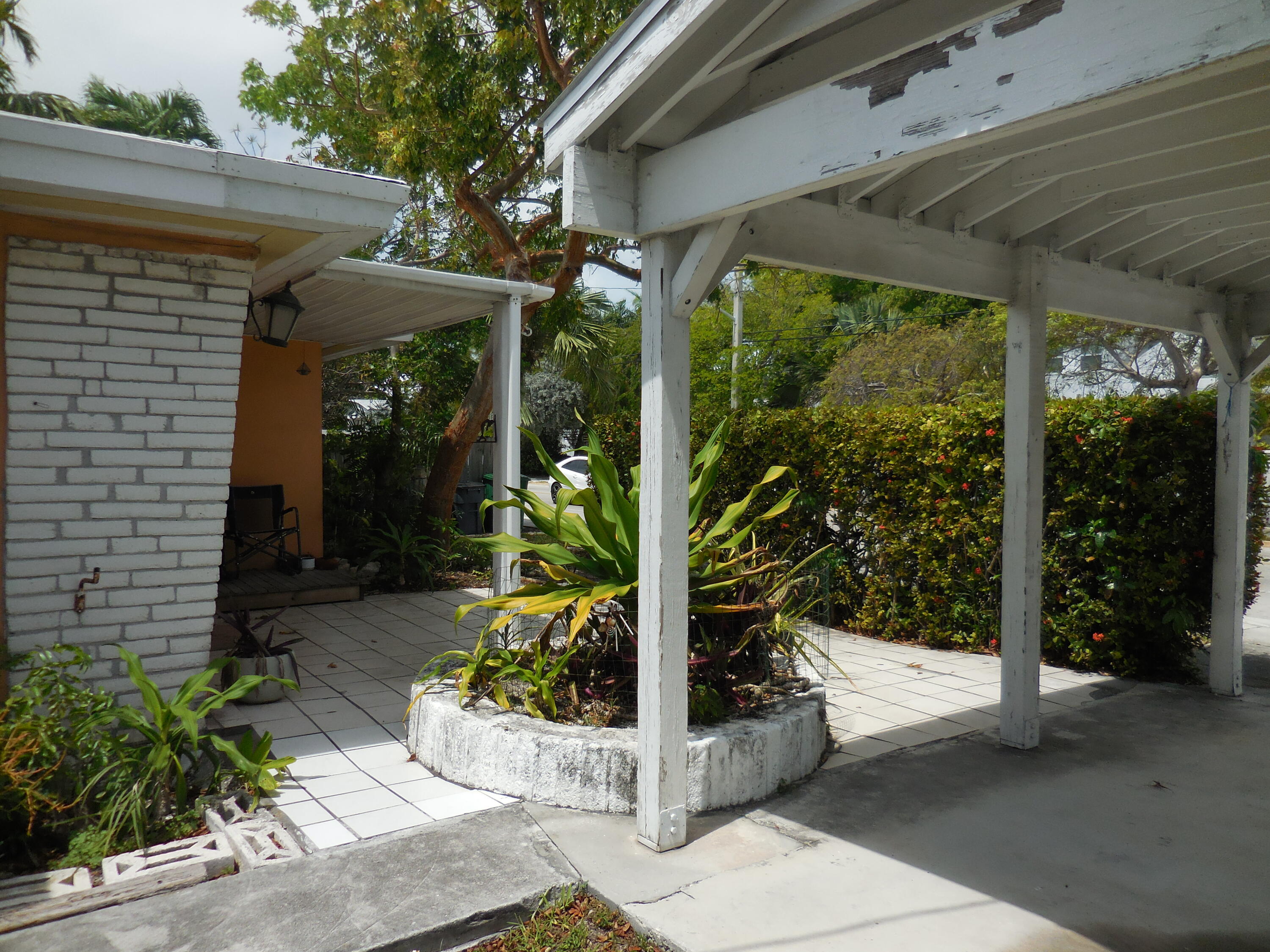 1618 Flagler Avenue Property Photo 24