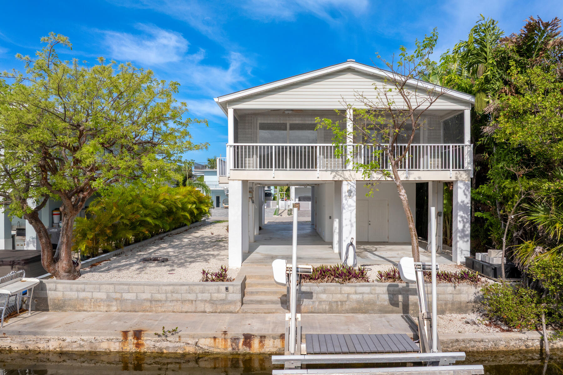 113 Snapper Creek Drive Property Photo 1