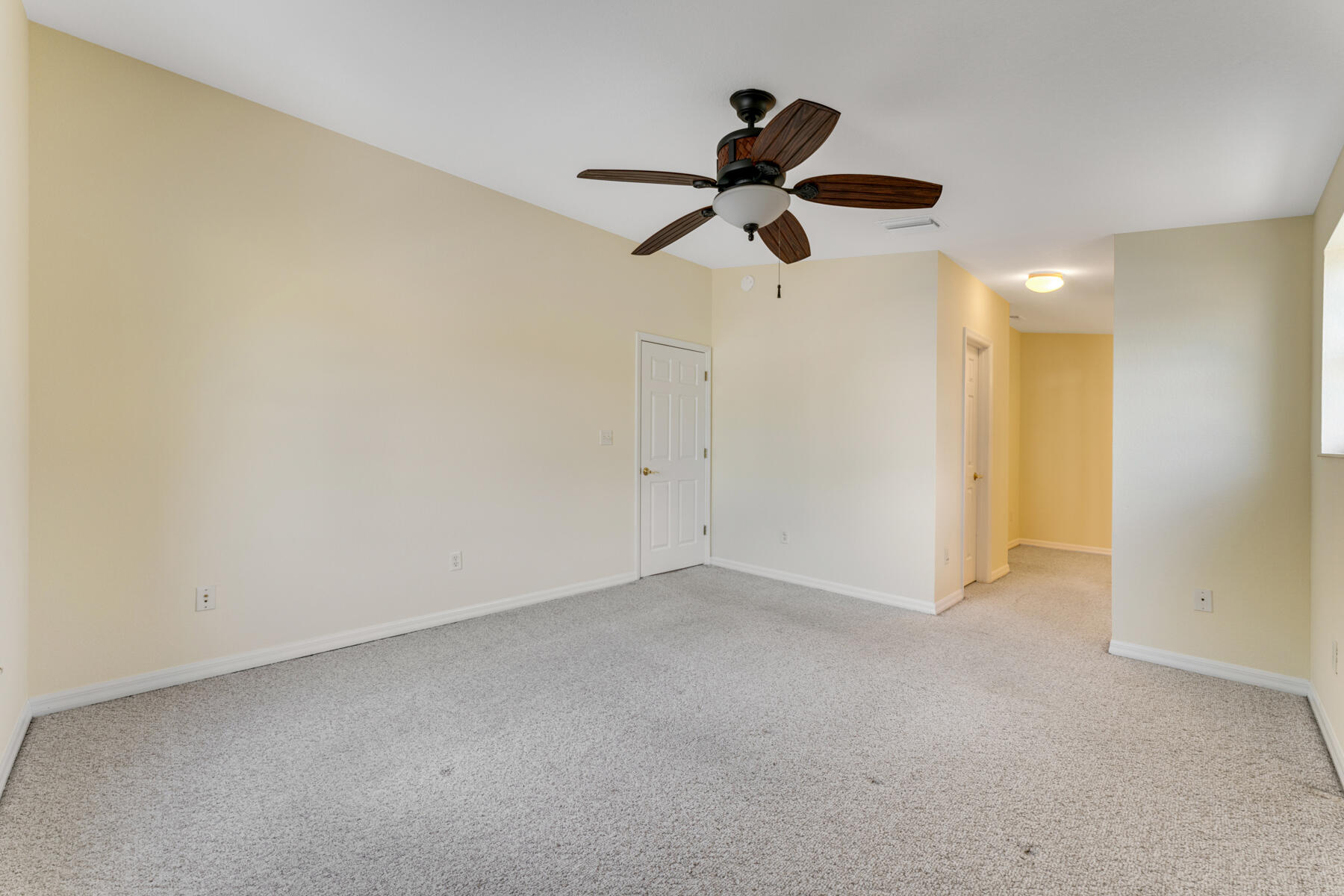 113 Snapper Creek Drive Property Photo 9