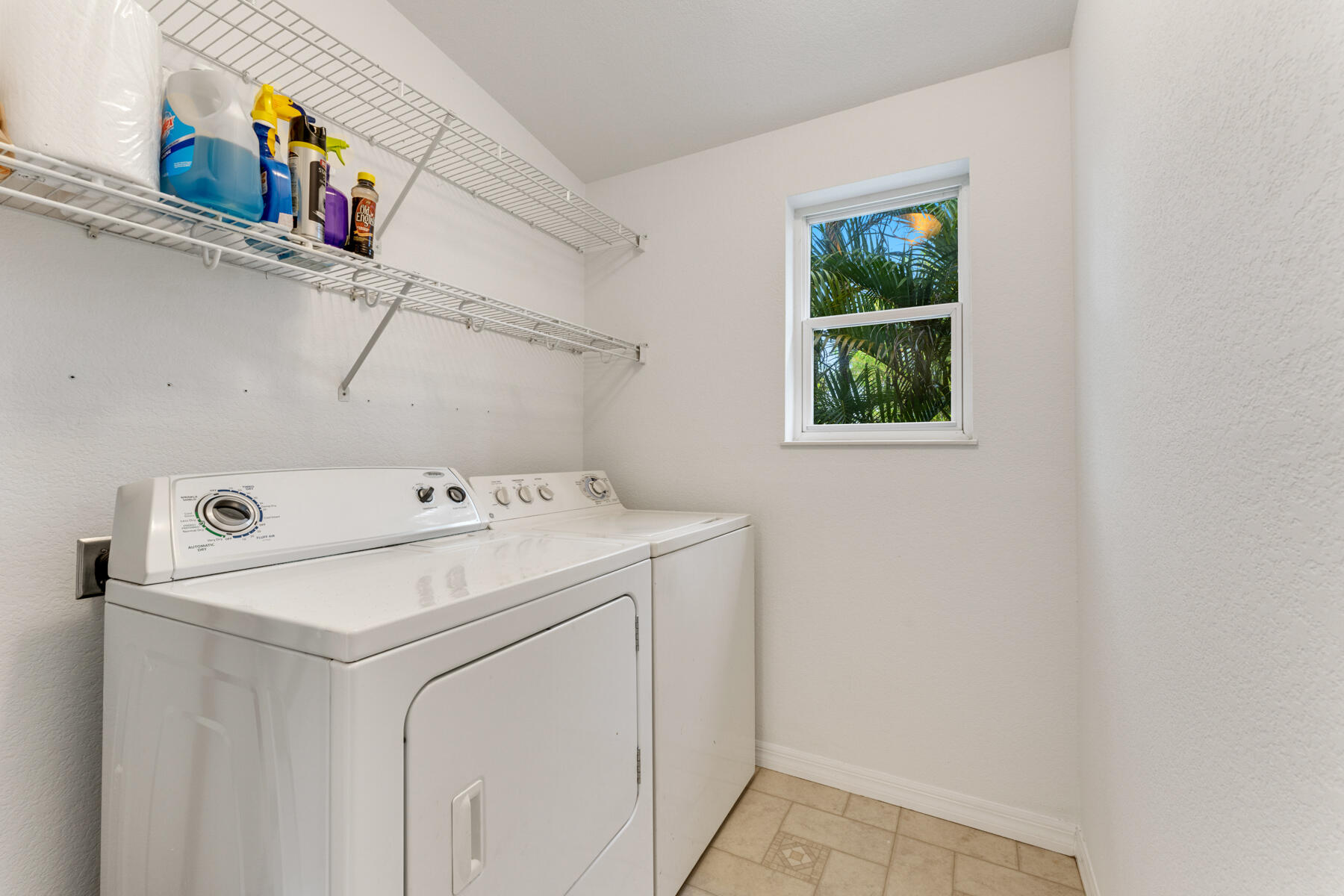 113 Snapper Creek Drive Property Photo 12