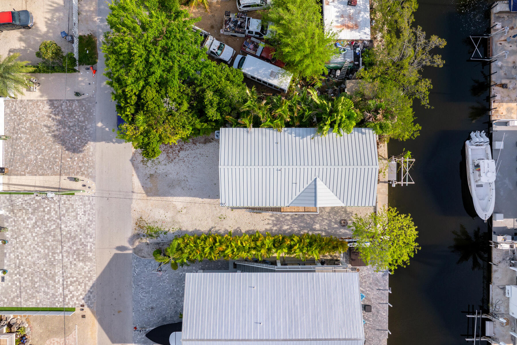 113 Snapper Creek Drive Property Photo 27