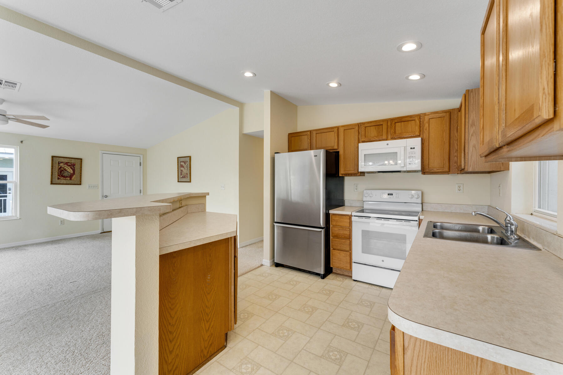113 Snapper Creek Drive Property Photo 42