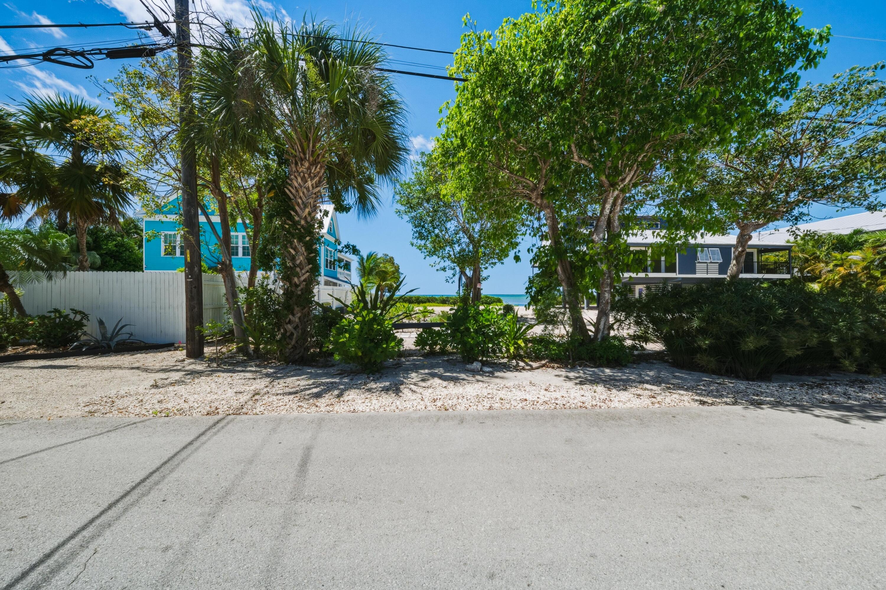 22552 Jolly Roger Drive Property Photo 3
