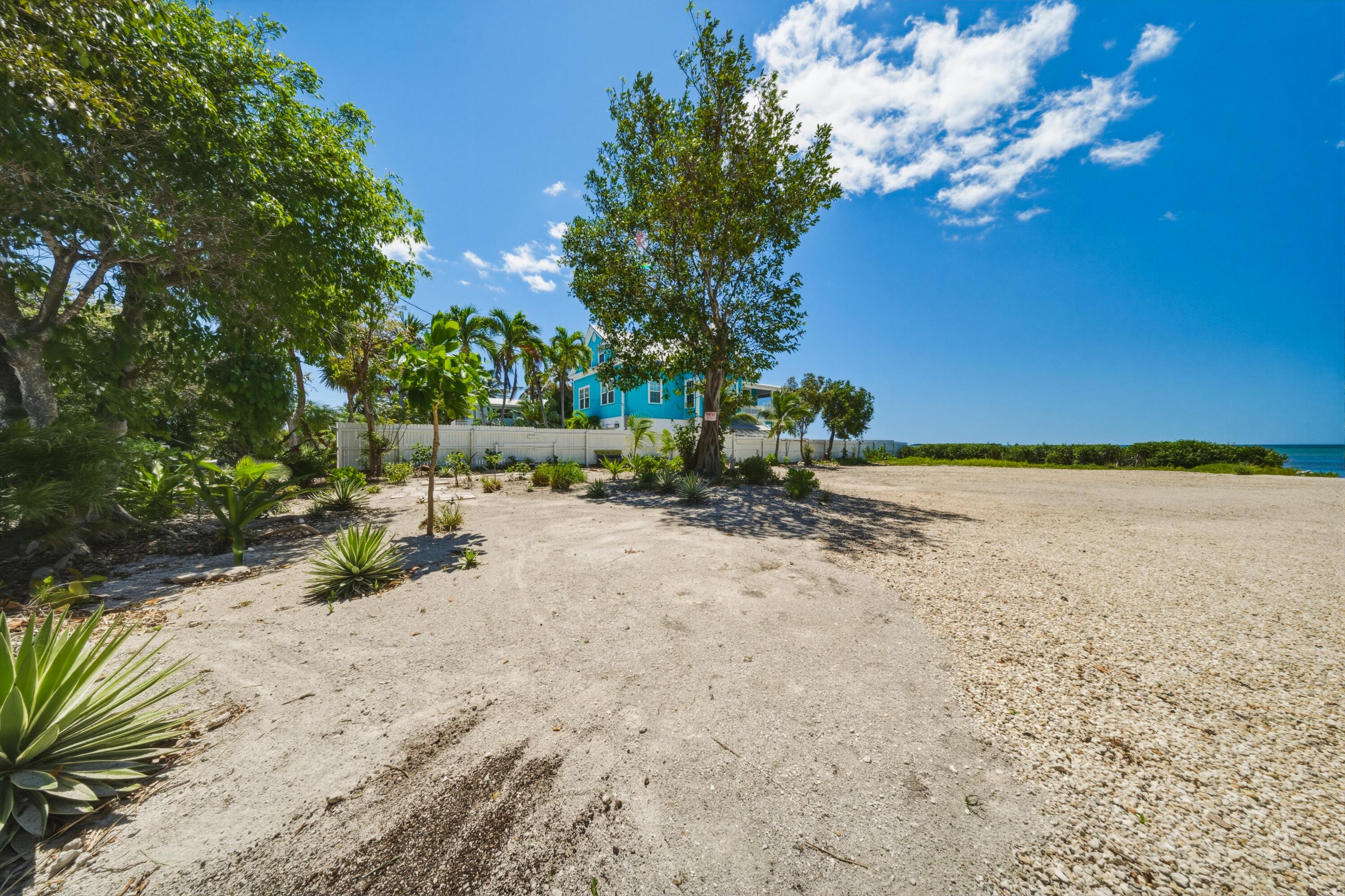 22552 Jolly Roger Drive Property Photo 4