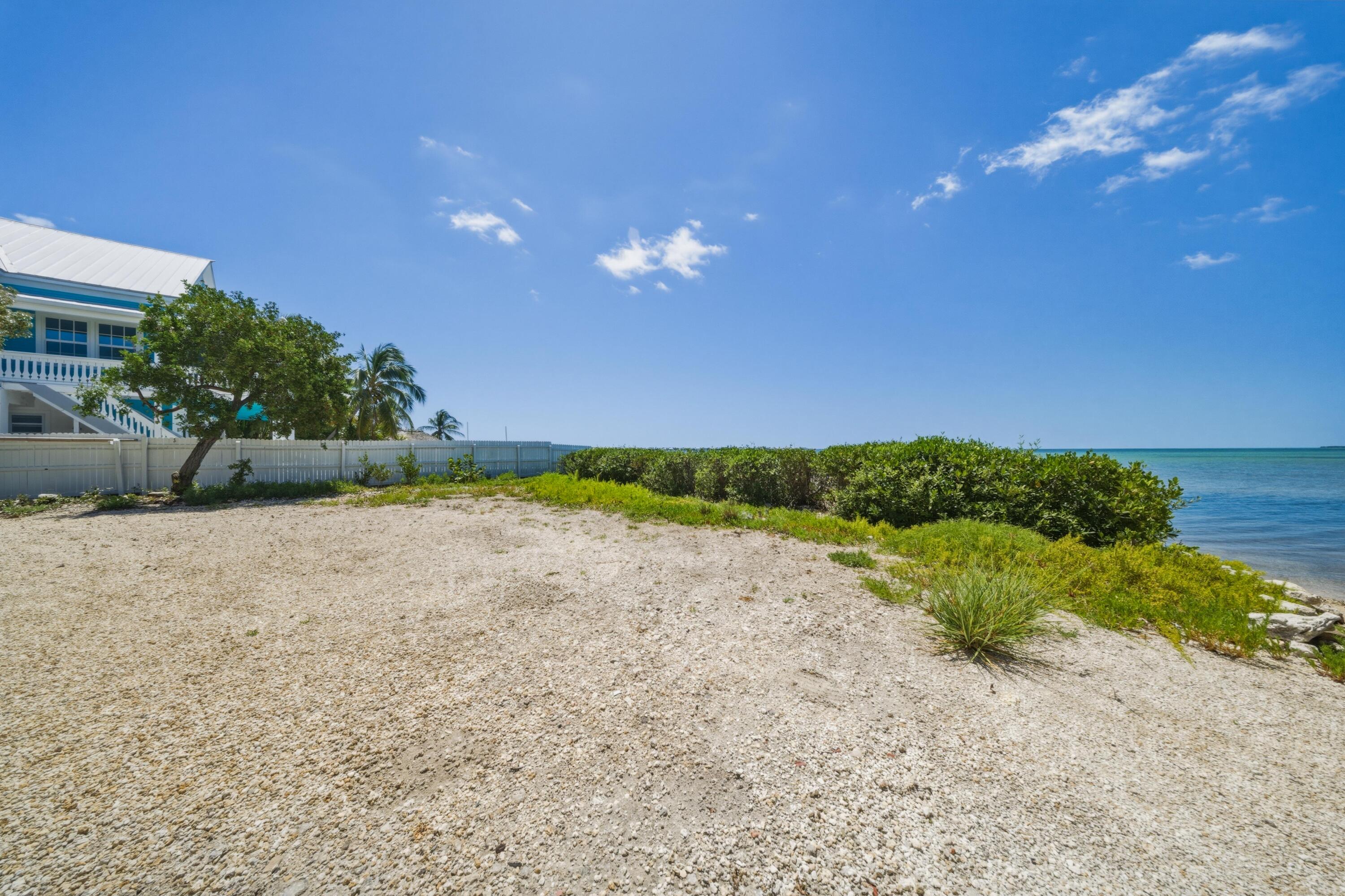22552 Jolly Roger Drive Property Photo 6
