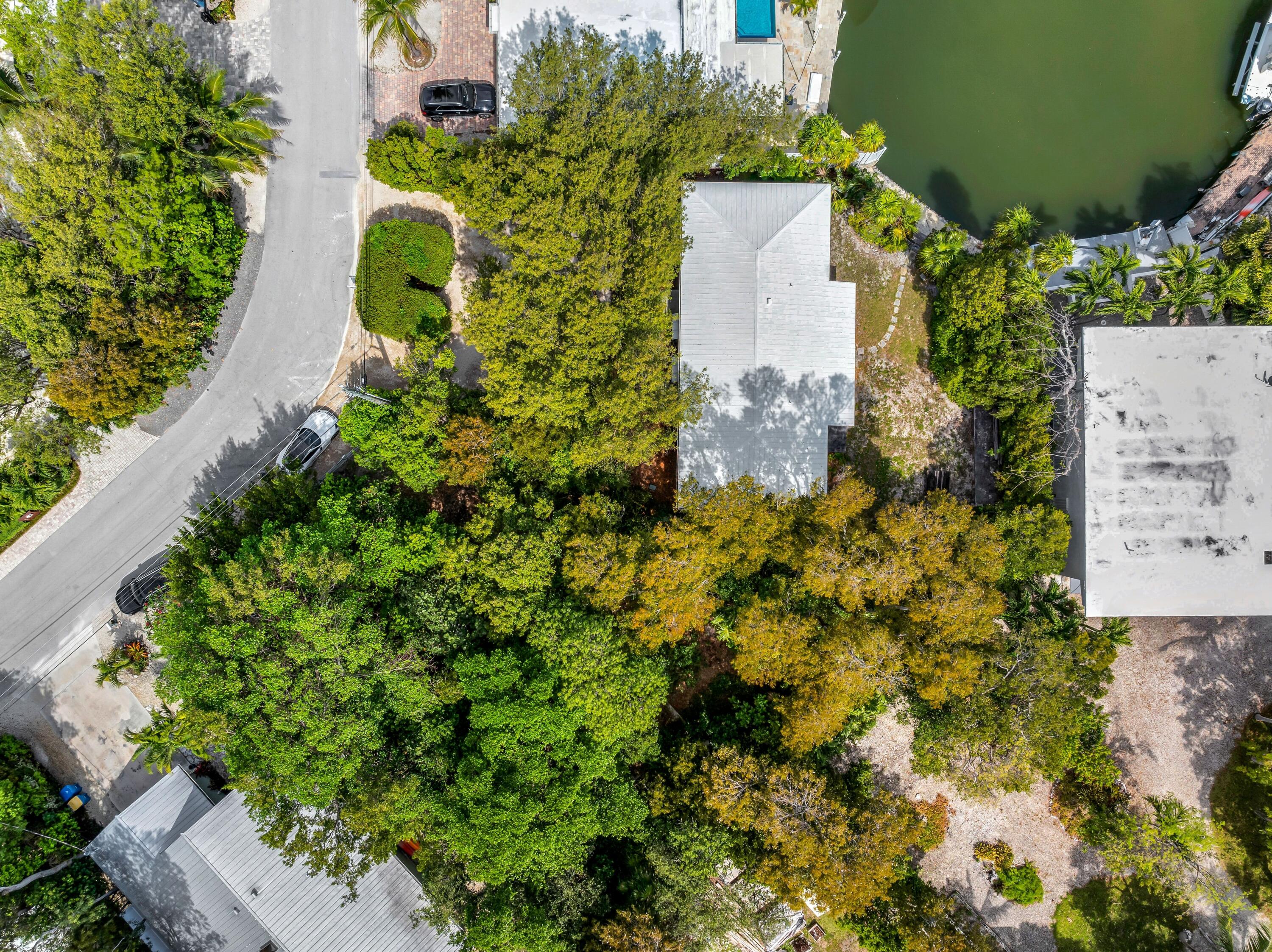 230 Apache Street Property Photo 8
