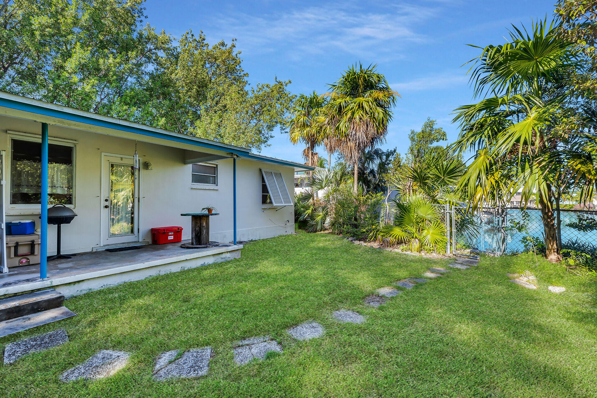 230 Apache Street Property Photo 34
