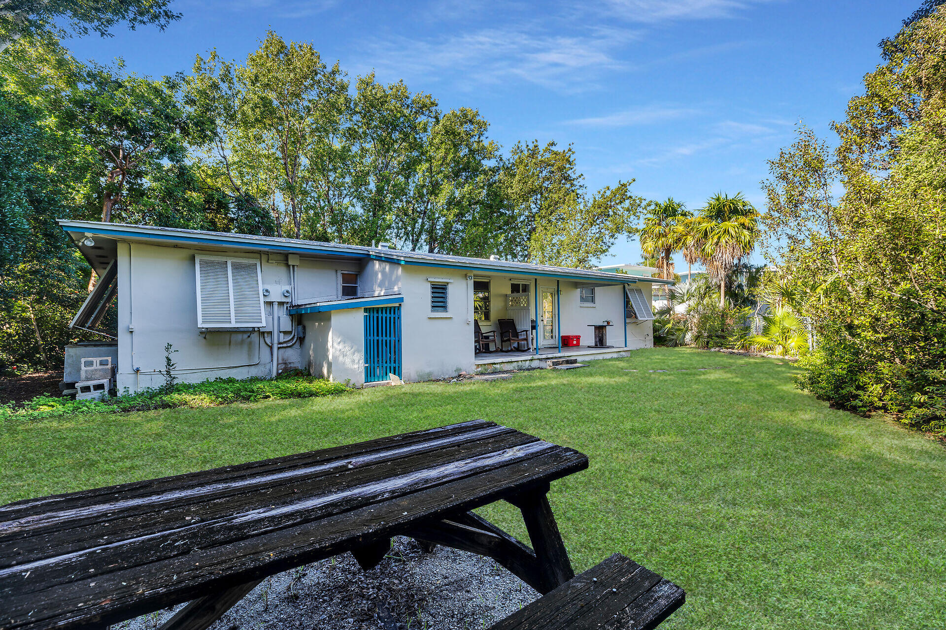 230 Apache Street Property Photo 45