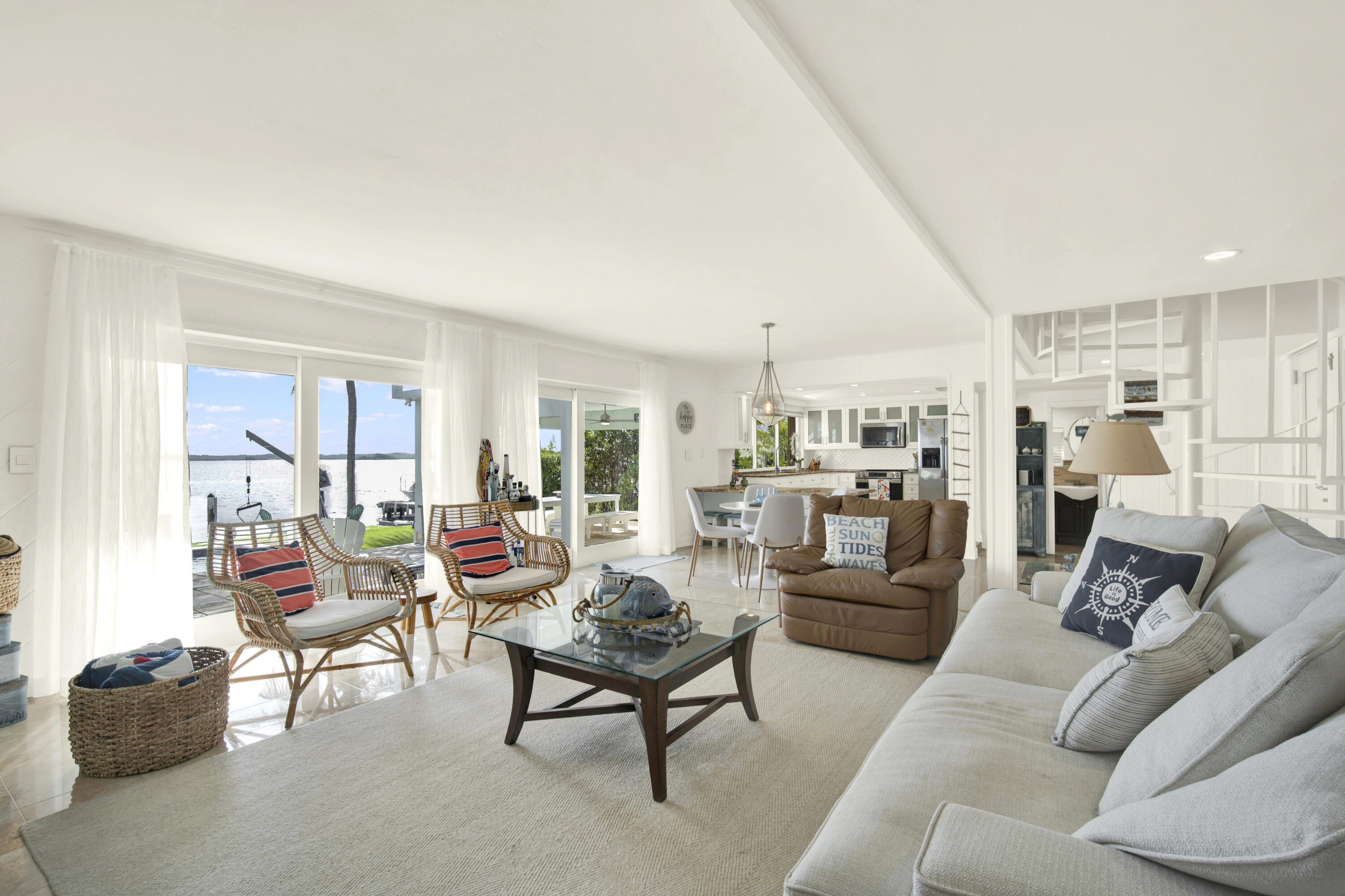 69 Shoreland Drive Property Photo 11