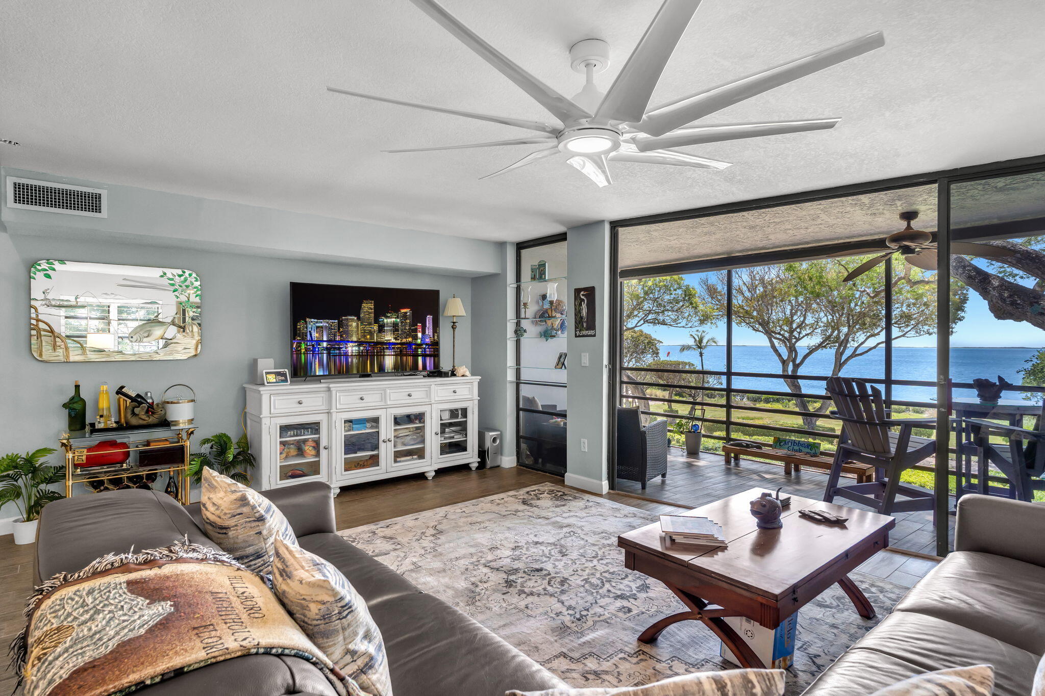 209 Sanctuary Drive 209 photo 3