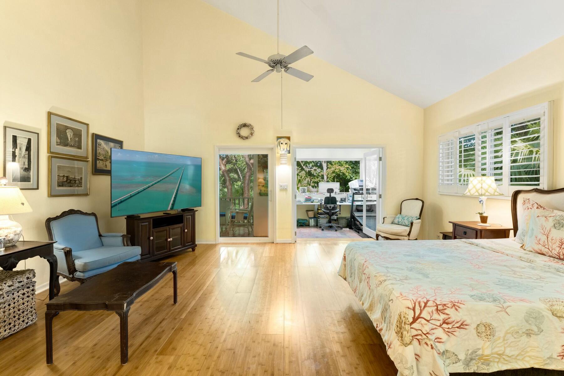 33 Pen Key Property Photo 32