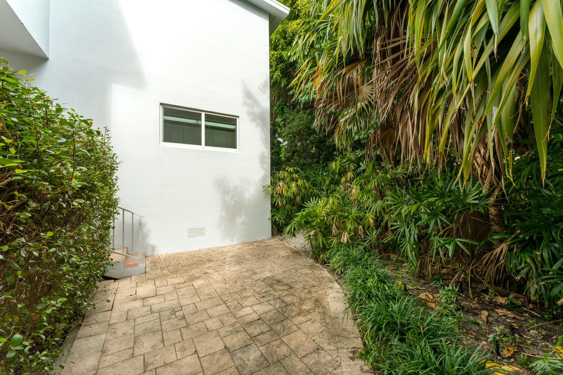 33 Pen Key Property Photo 52