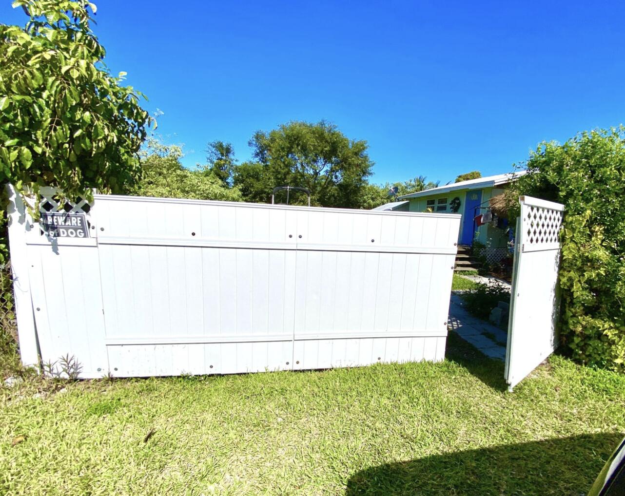 28177 Julia Avenue Property Photo 4