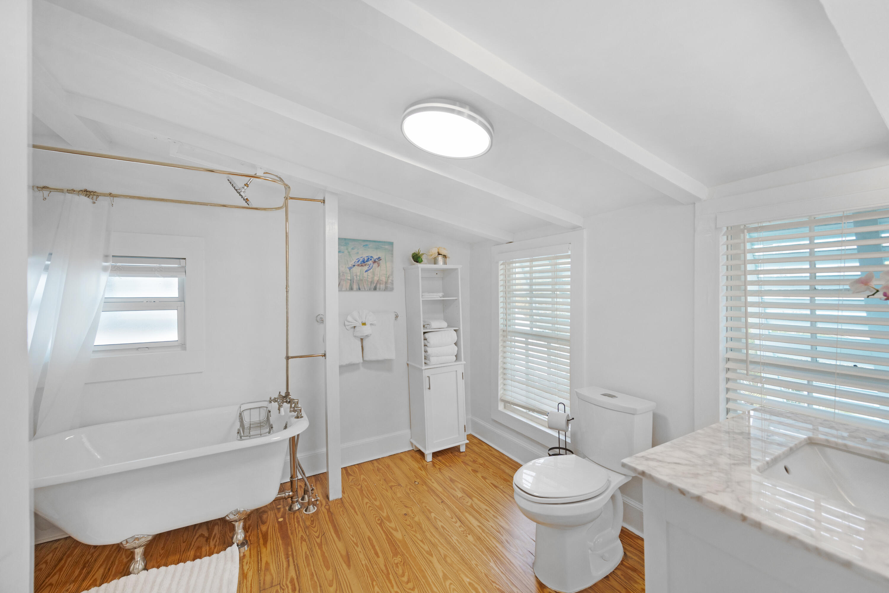 1025 Elgin Lane Property Photo 5