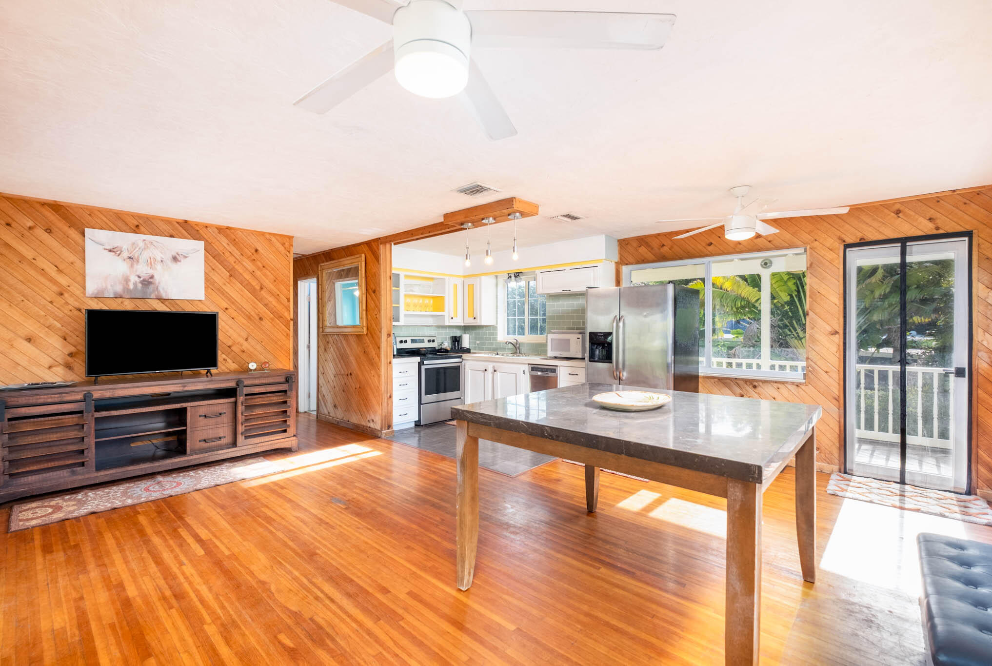 148 Pointview Road Property Photo 6