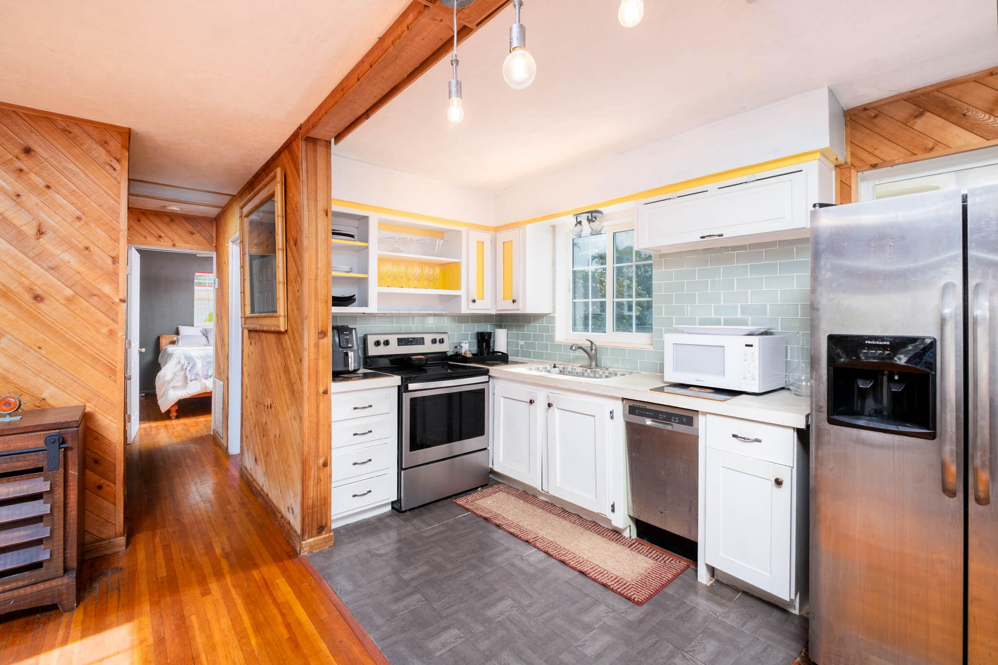 148 Pointview Road Property Photo 7