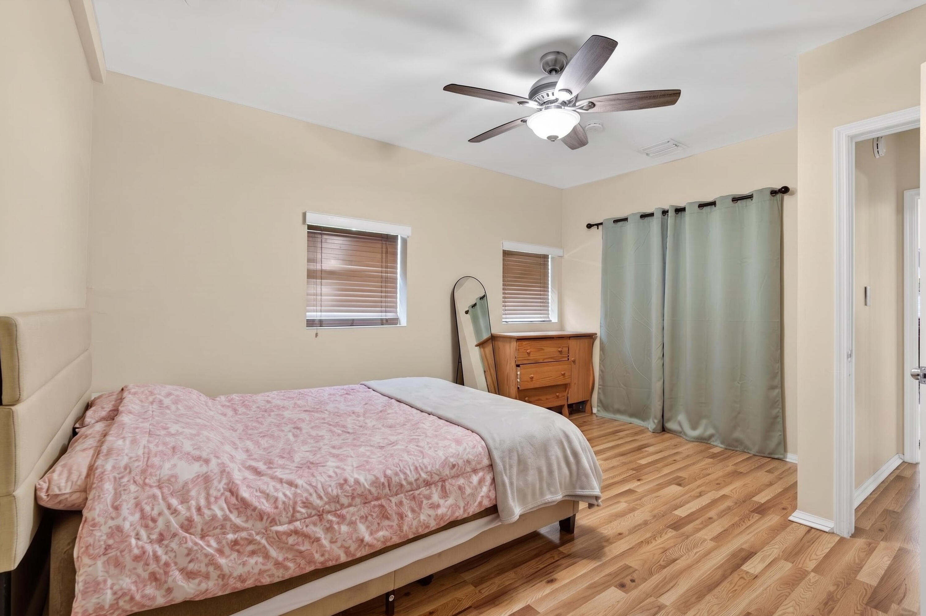 1821 Harris Avenue Property Photo 5