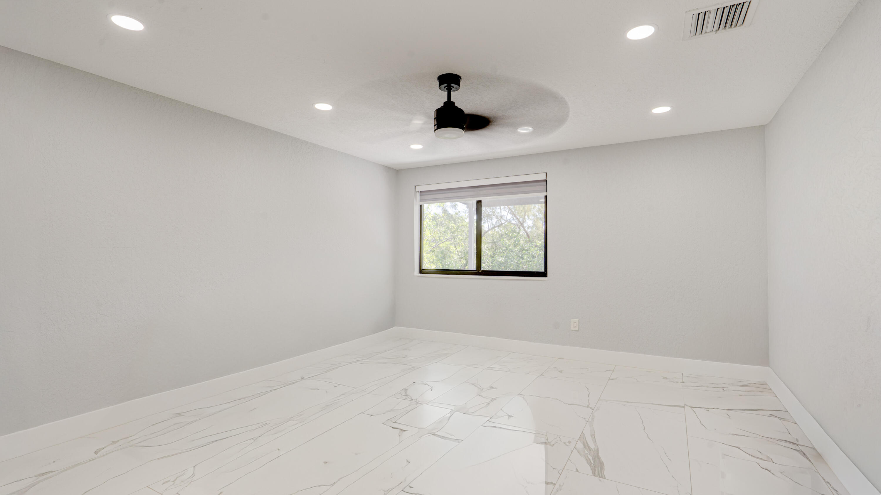 34 Atlantic Drive Property Photo 31
