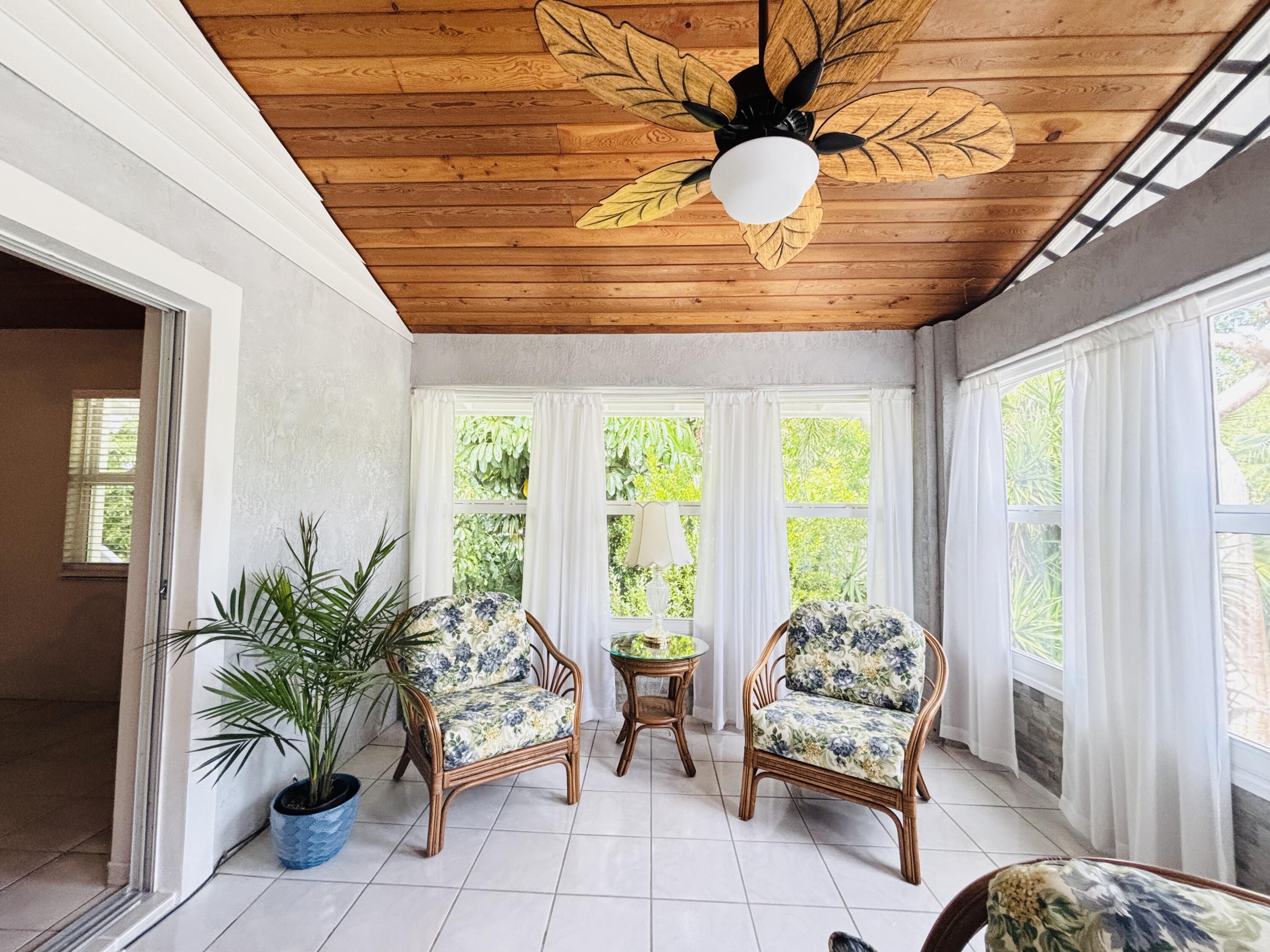 1033 Valencia Road Property Photo 22