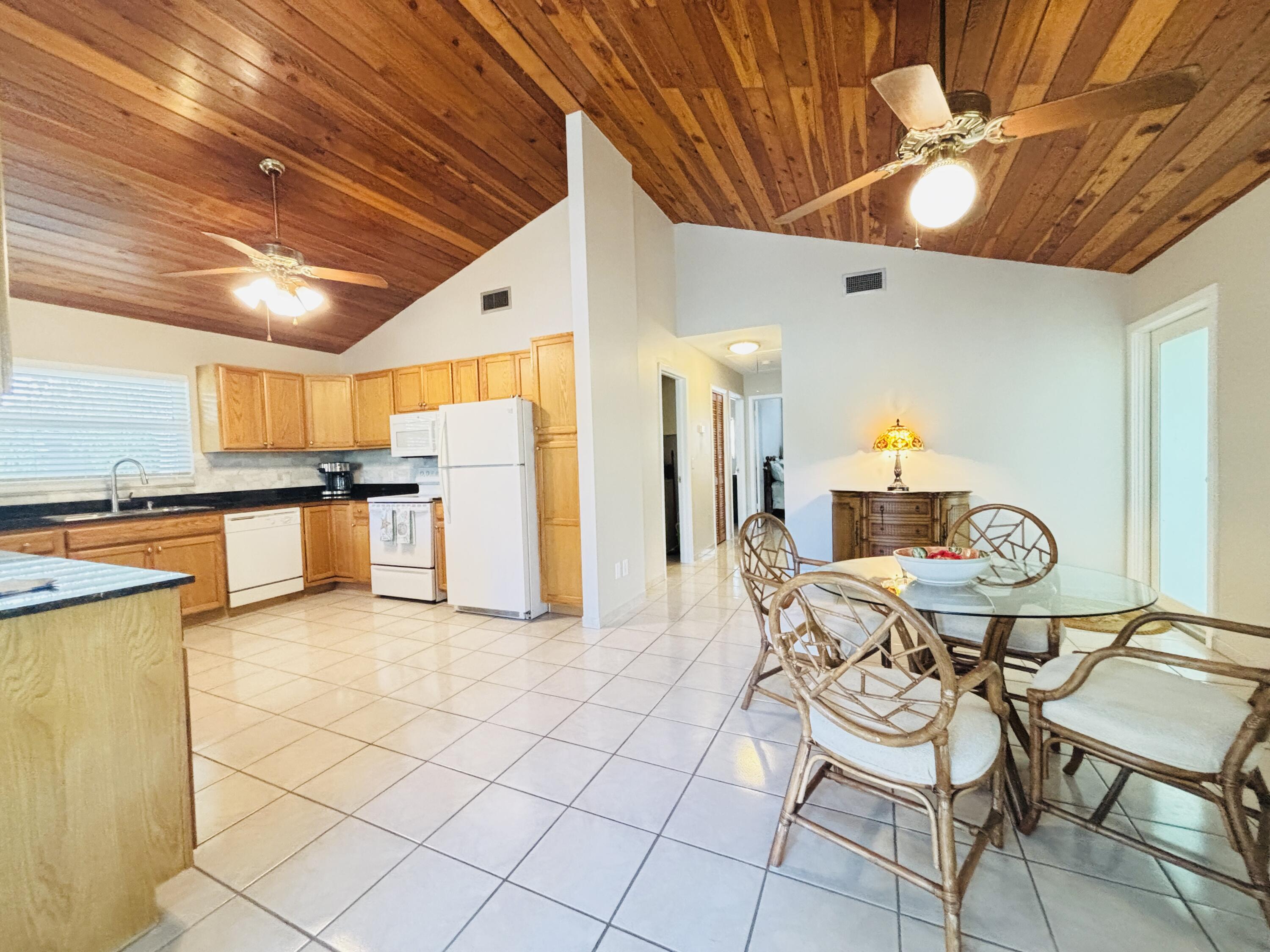 1033 Valencia Road Property Photo 23