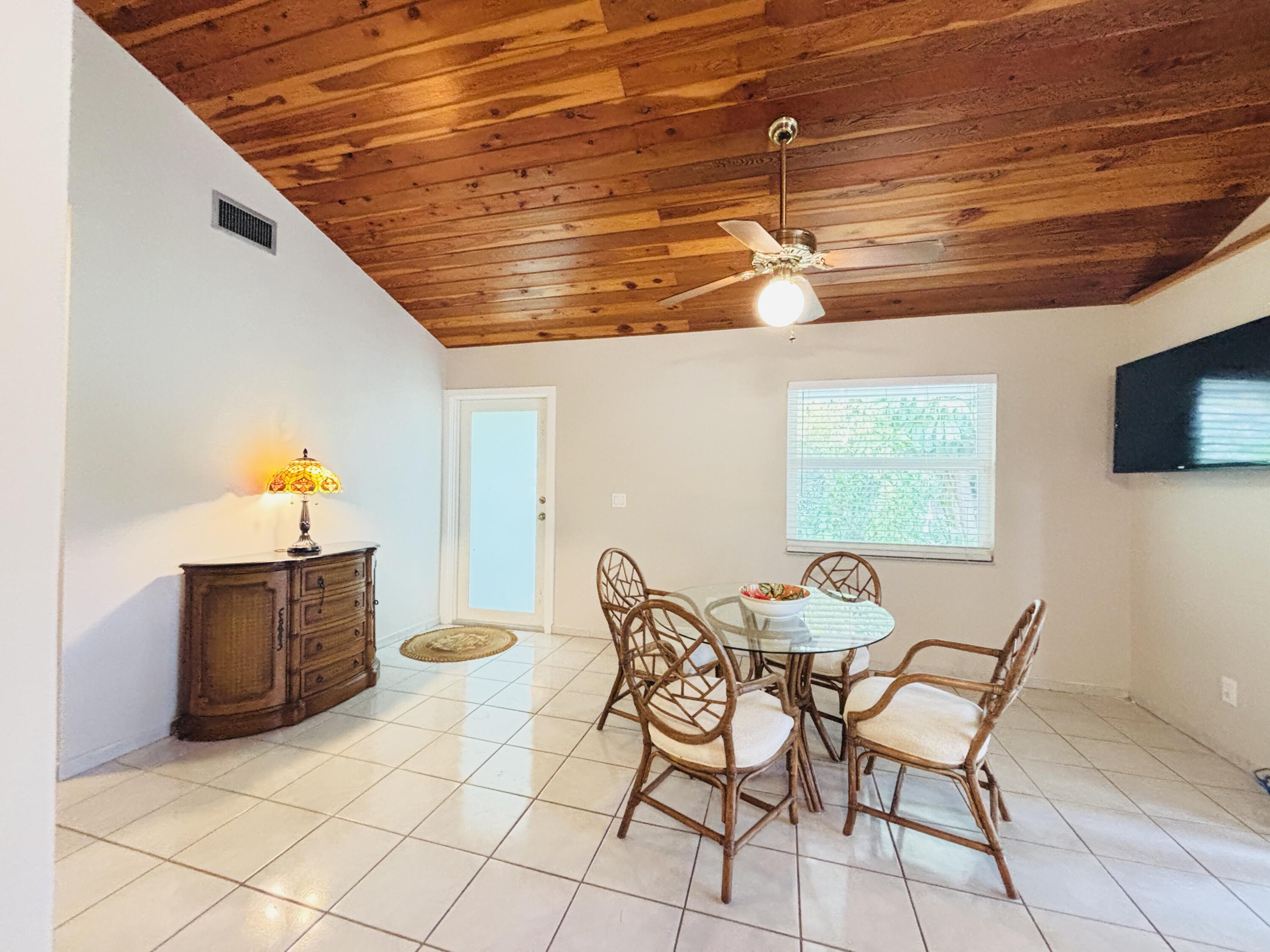 1033 Valencia Road Property Photo 27