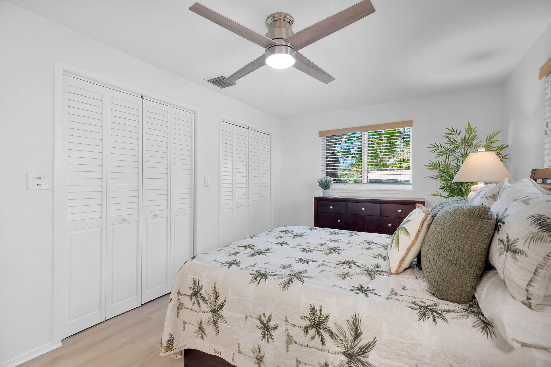 516 Plante Street Property Photo 13
