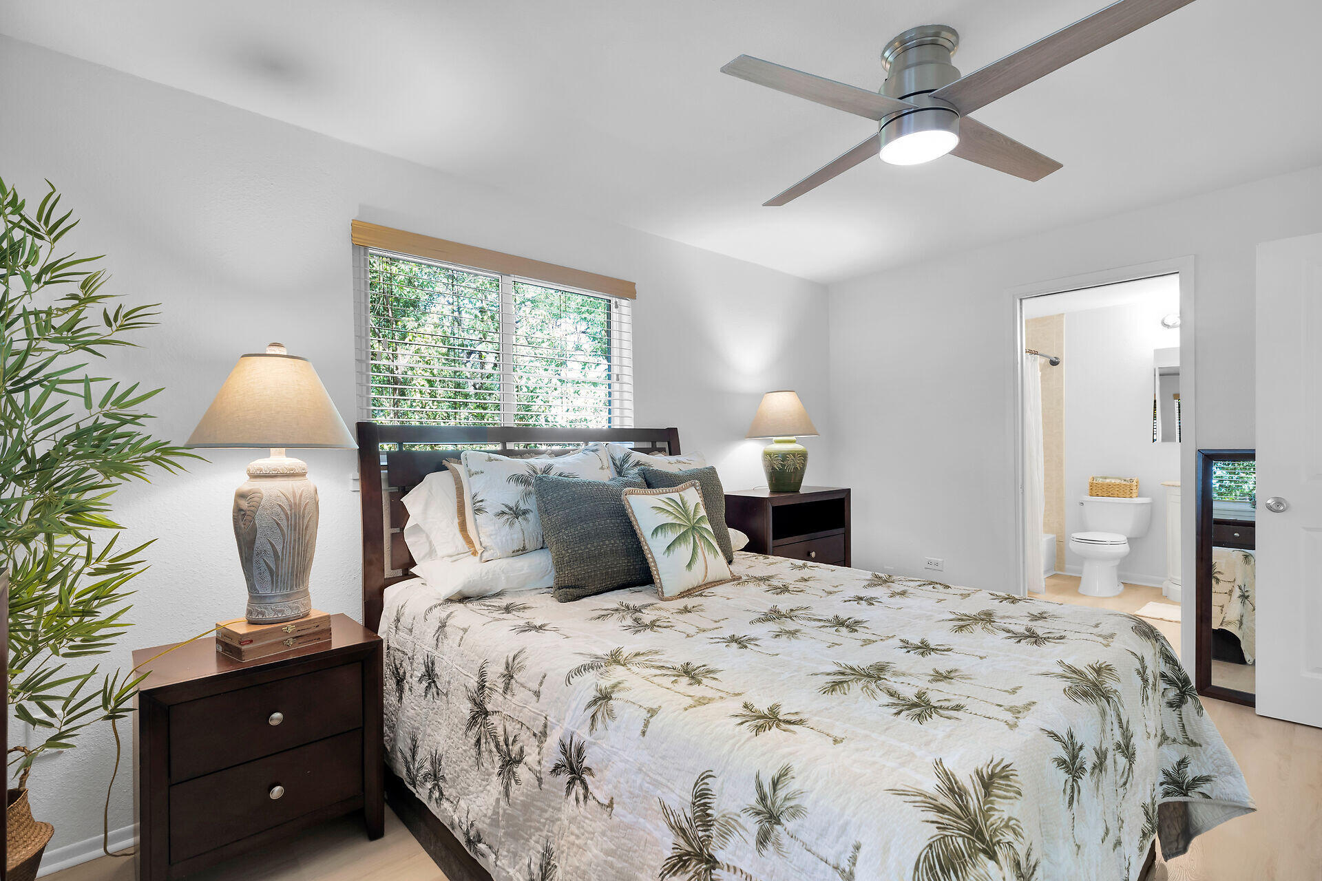 516 Plante Street Property Photo 14