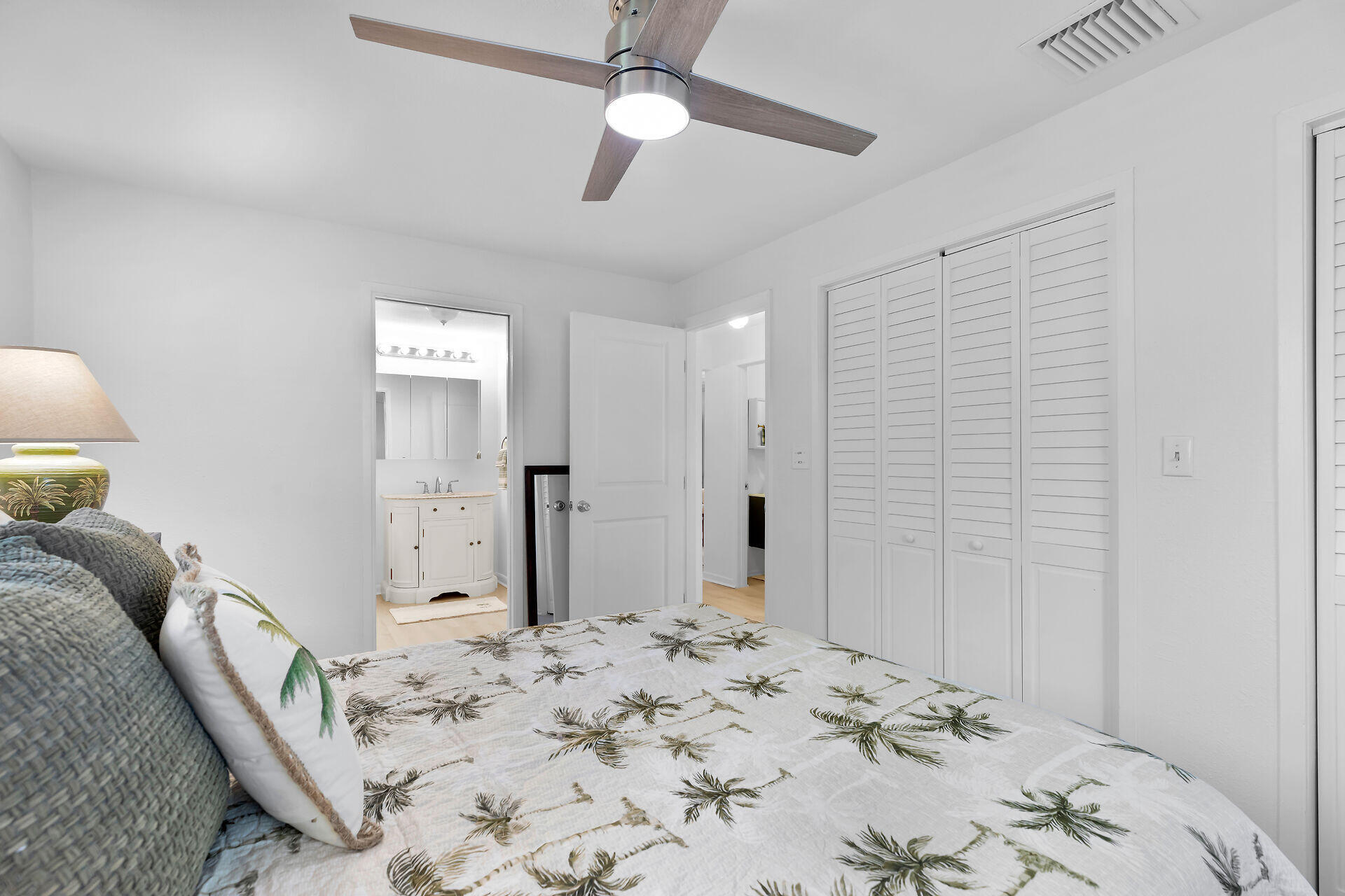 516 Plante Street Property Photo 15