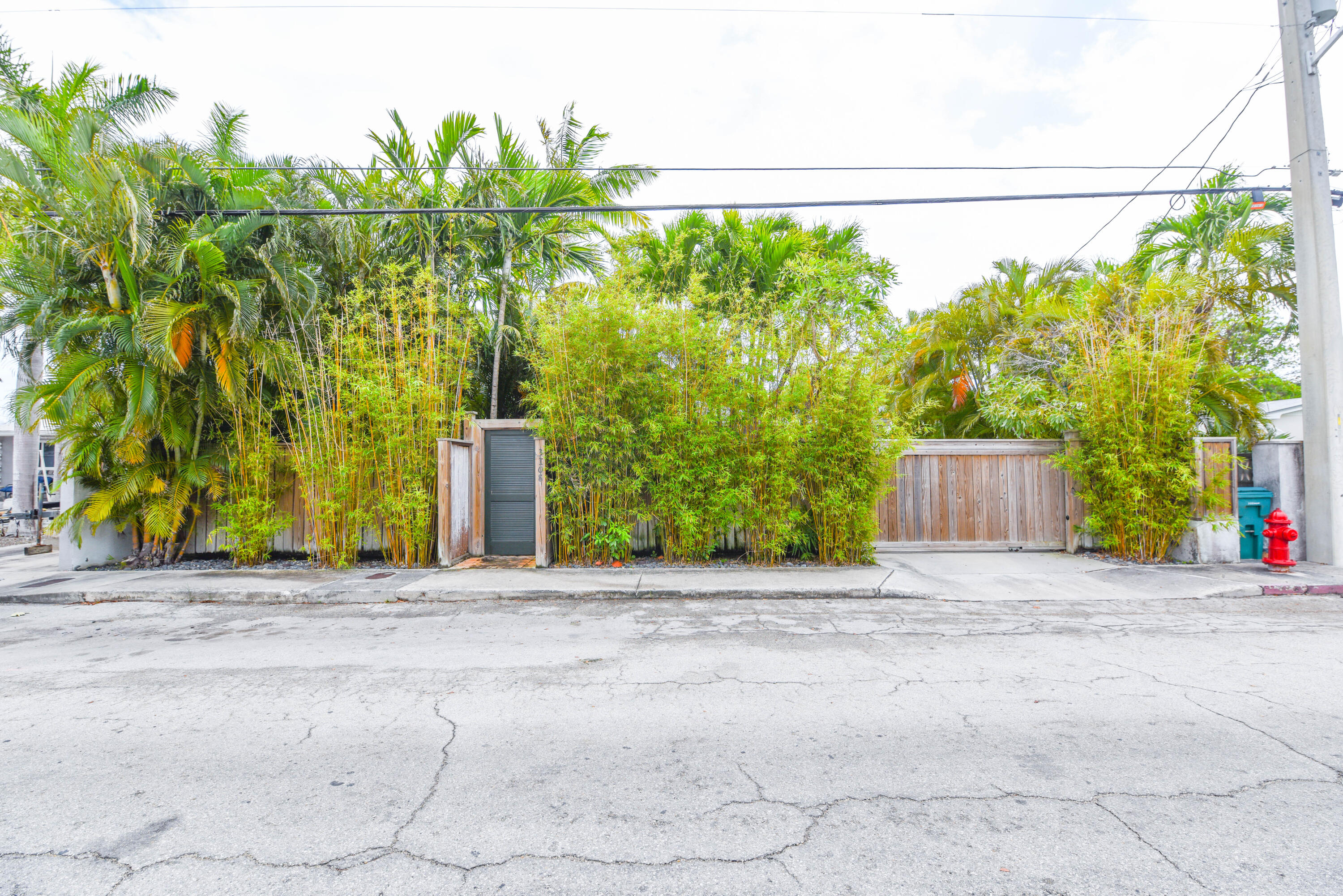 3108 Riviera Drive Property Photo 47