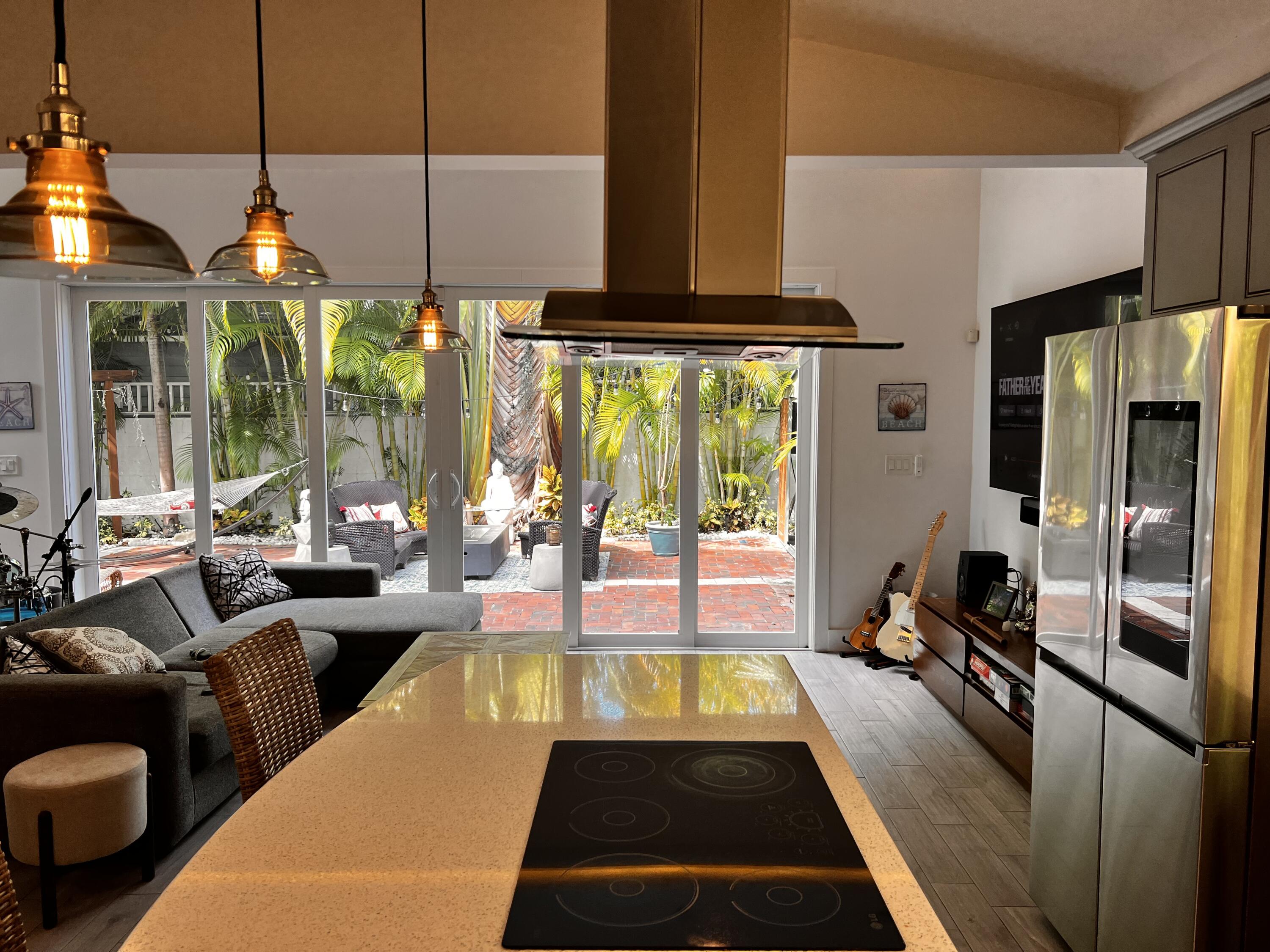 1421 Reynolds Street Property Photo 6