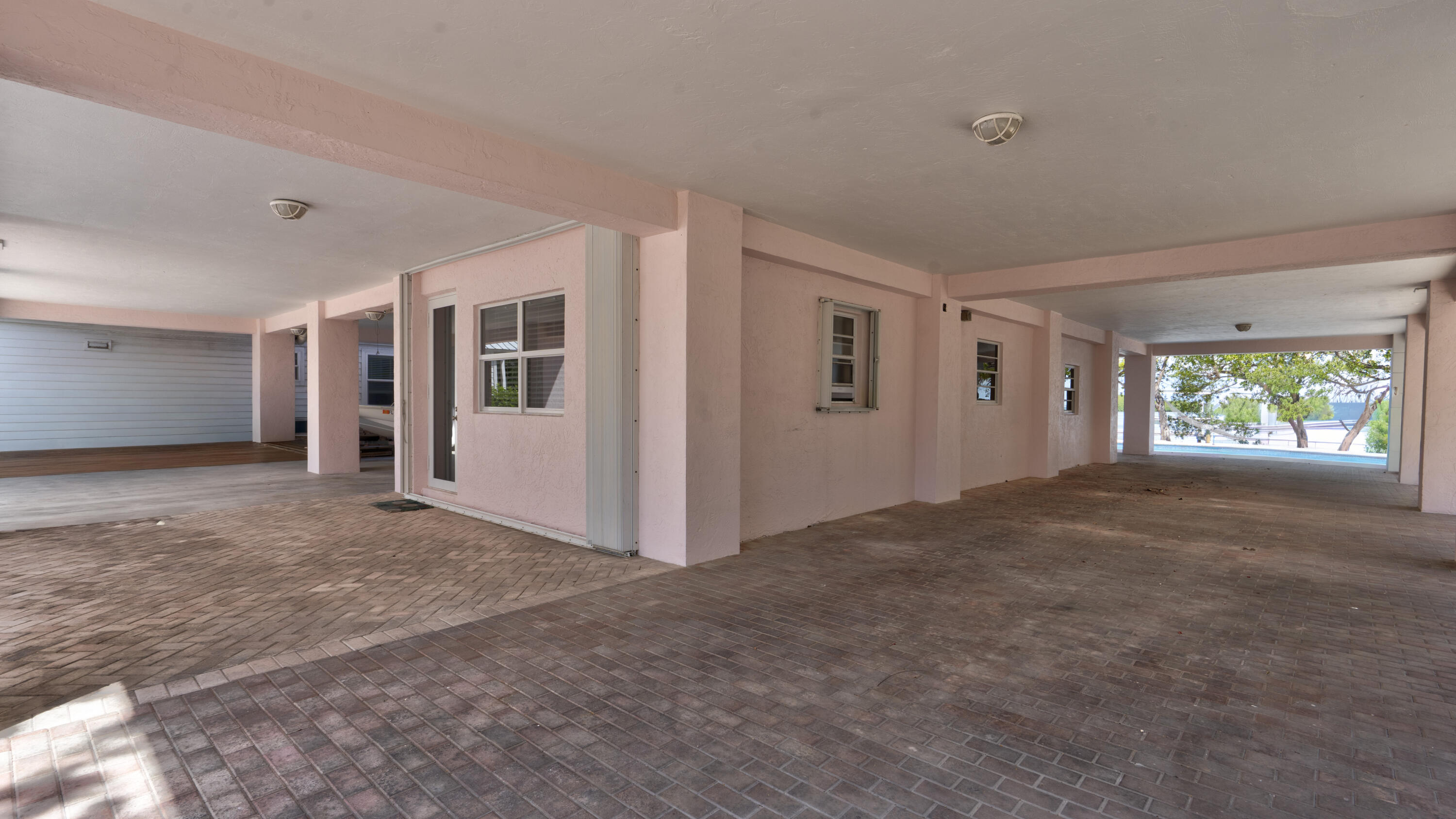 1101 Mastic Street Property Photo 34