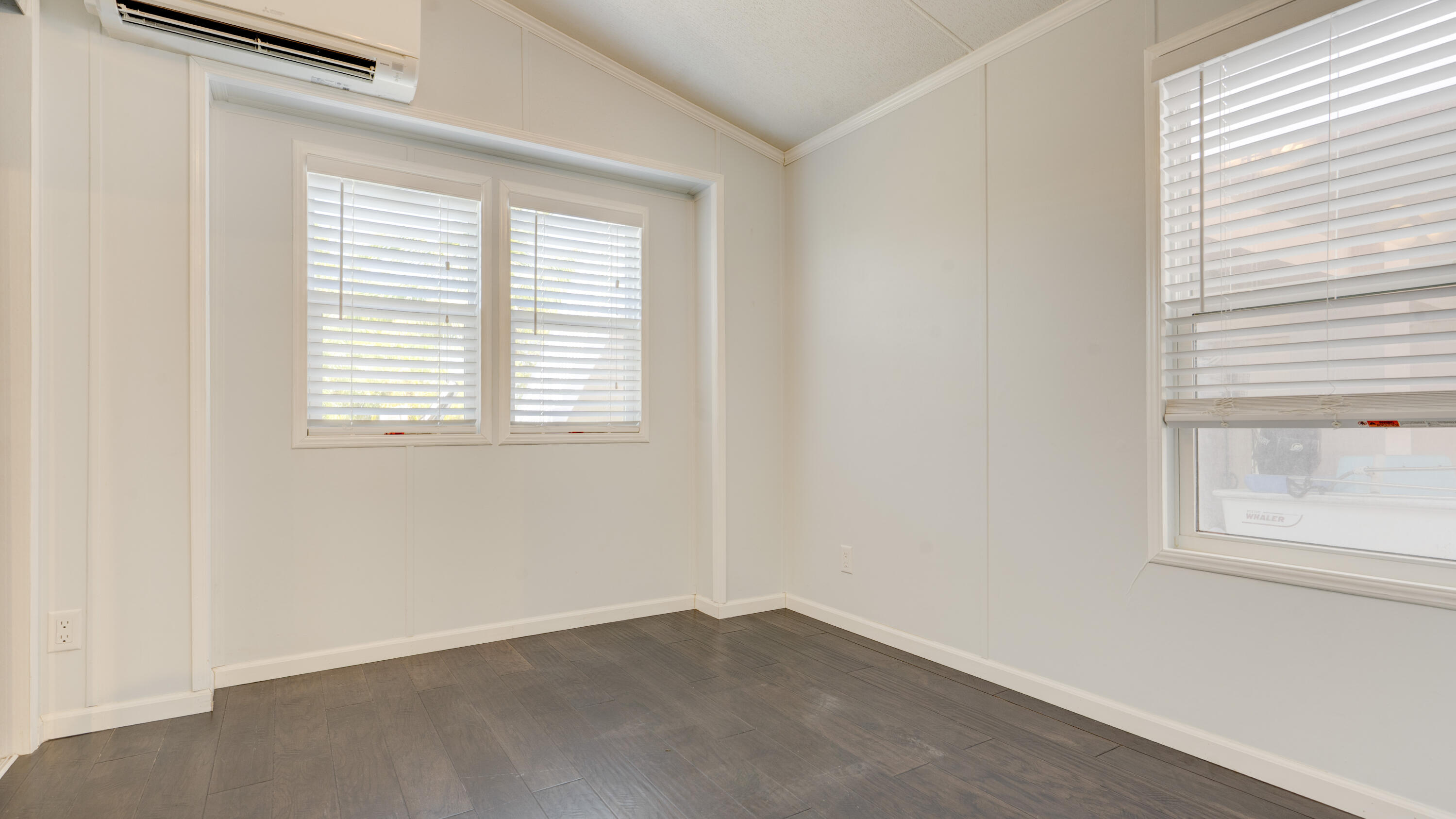 1101 Mastic Street Property Photo 128